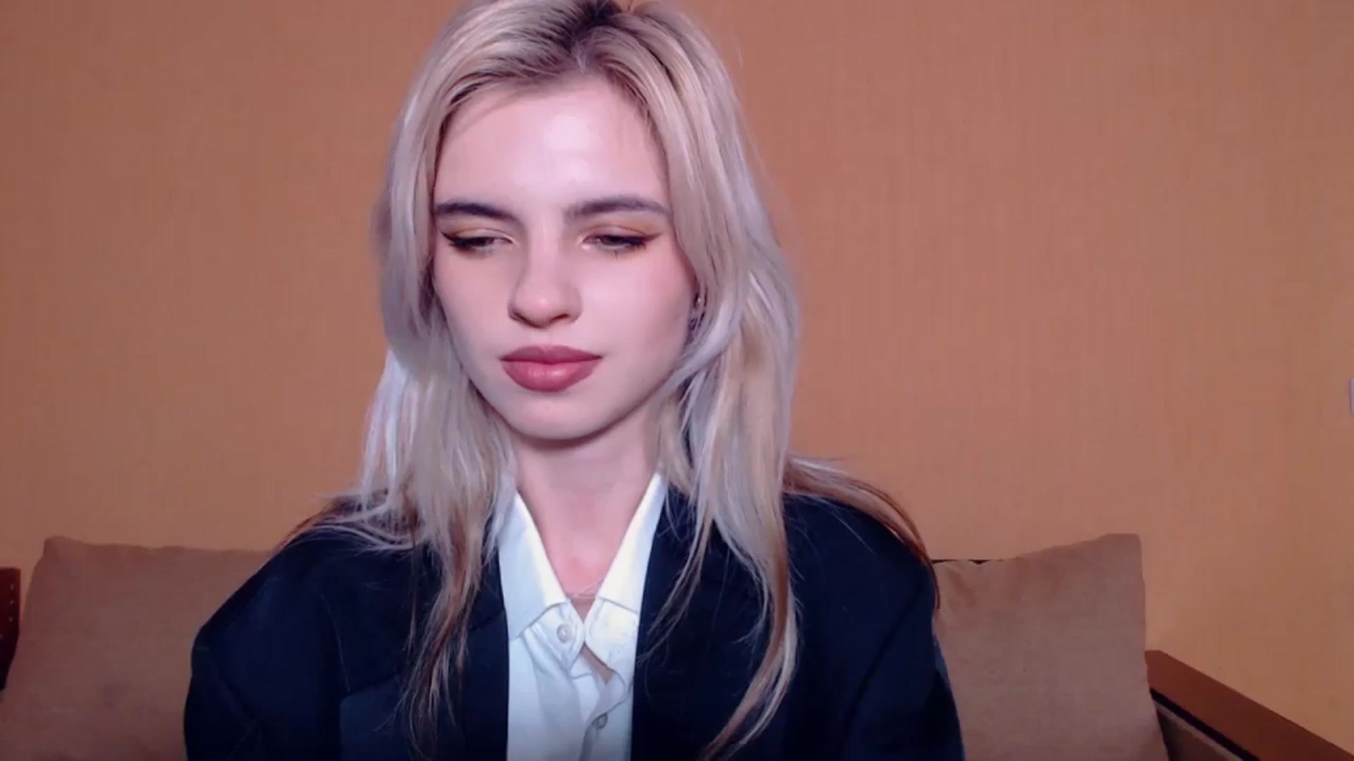 Gallery image thumbnail from Erineys's myfreecams stream on, 10/13/2023, 15:02 image 10 of 20