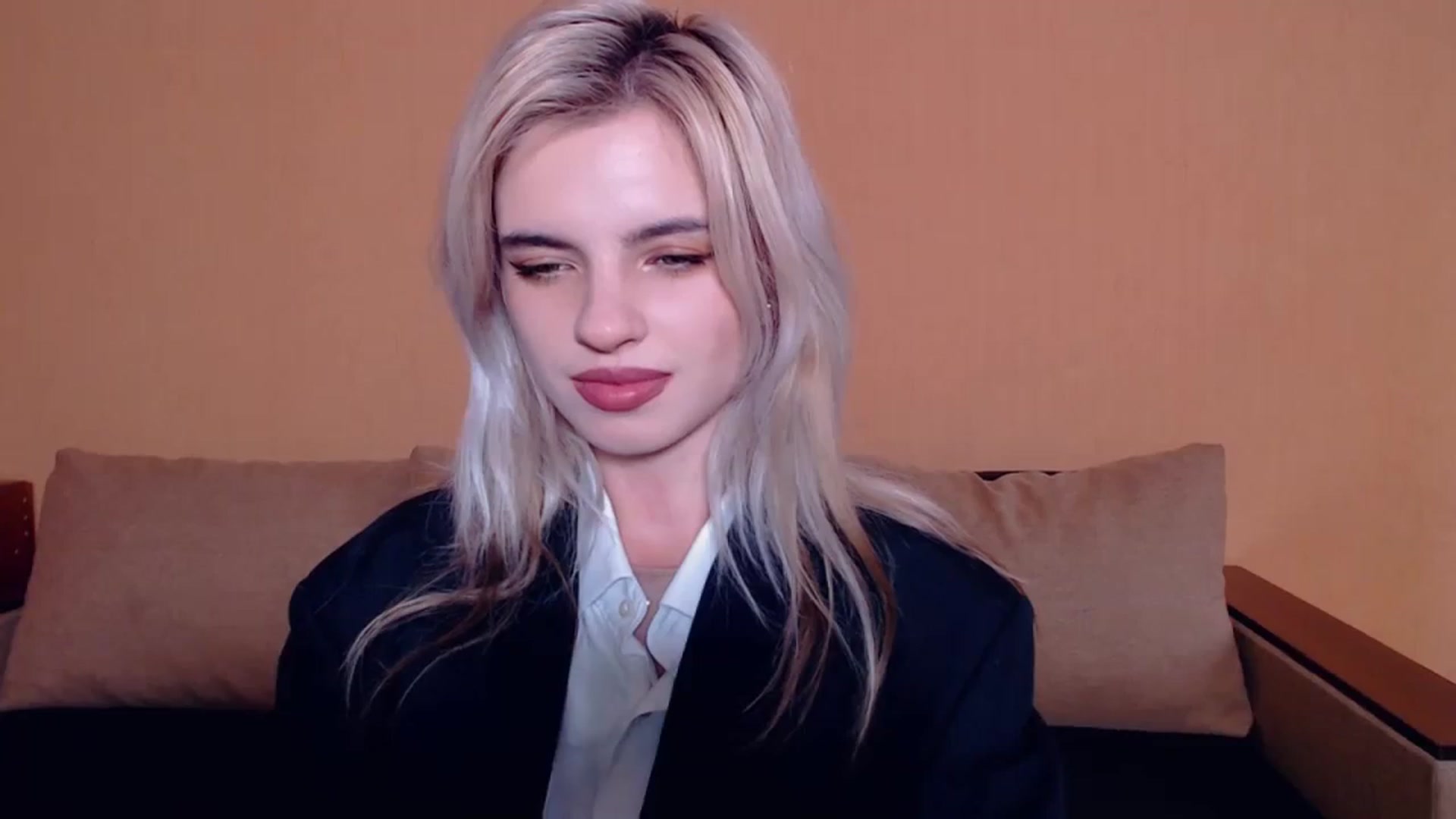 Gallery image thumbnail from Erineys's myfreecams stream on, 10/13/2023, 15:02 image 6 of 20