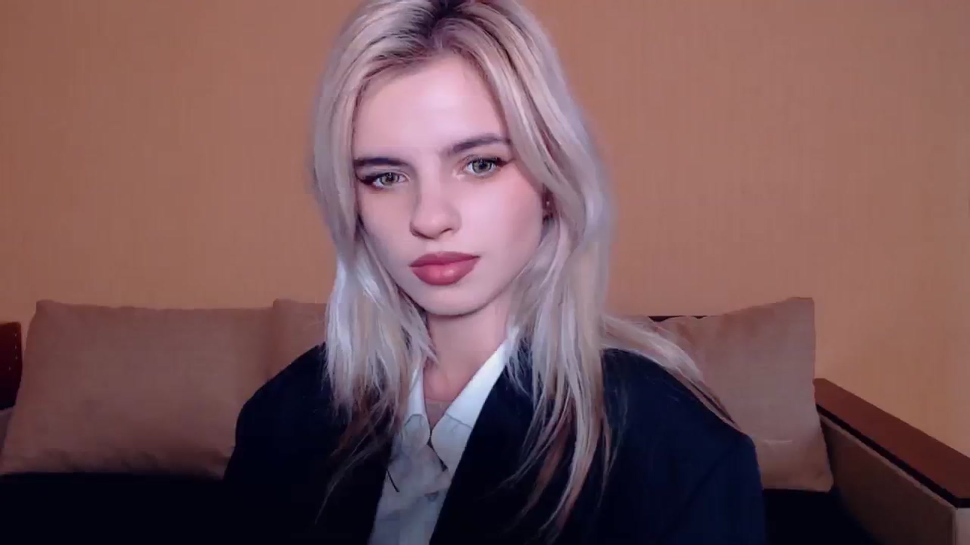 Gallery image thumbnail from Erineys's myfreecams stream on, 10/13/2023, 15:02 image 3 of 20