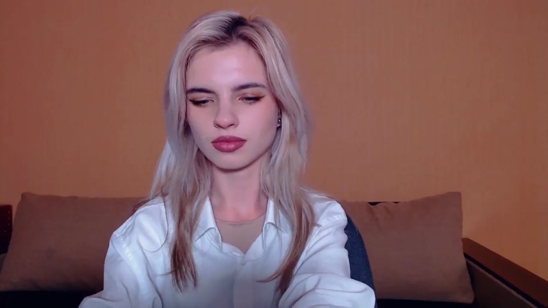 Gallery image thumbnail from Erineys's myfreecams stream on, 10/13/2023, 15:02 image 18 of 20
