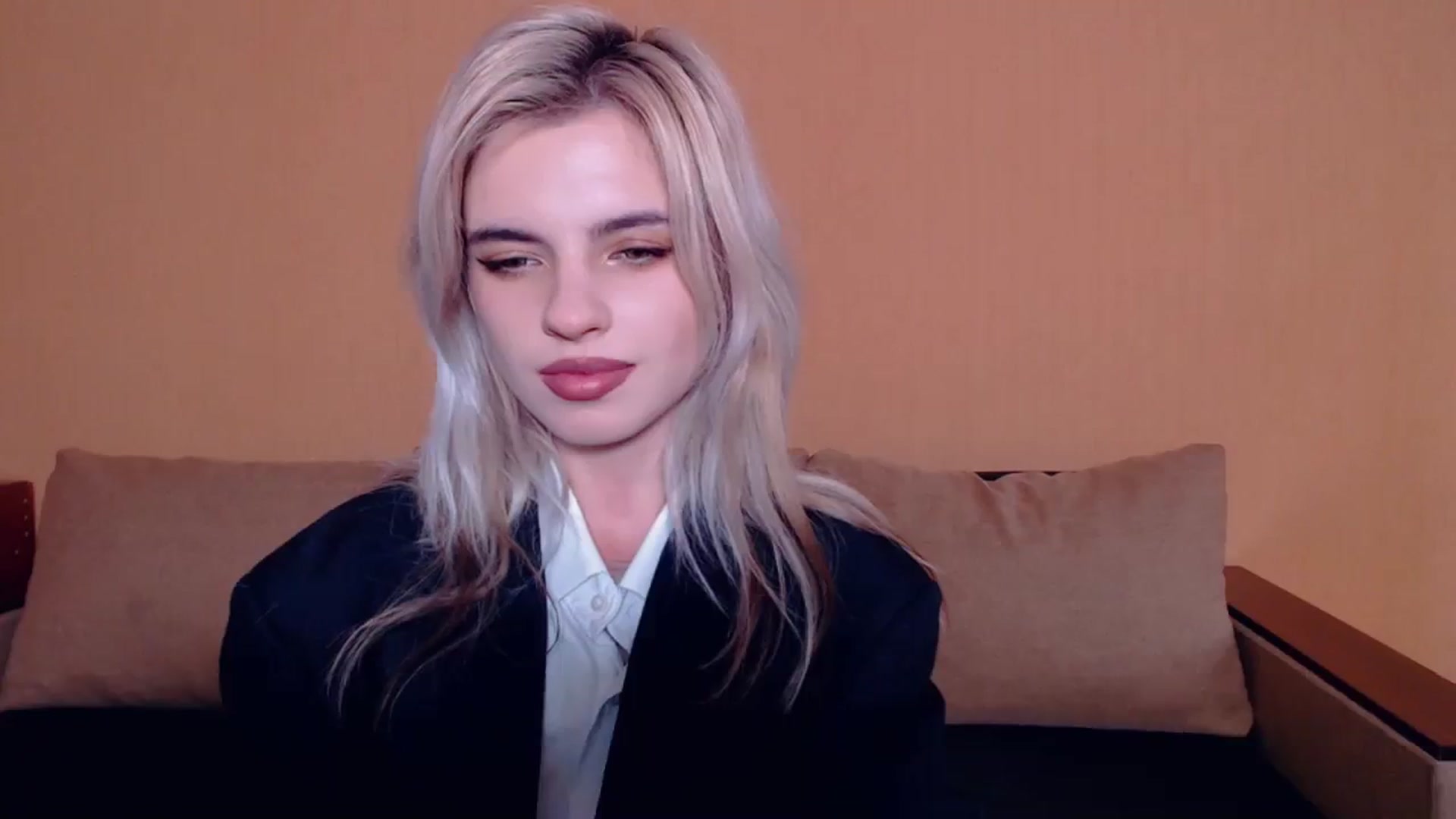 Gallery image thumbnail from Erineys's myfreecams stream on, 10/13/2023, 15:02 image 7 of 20