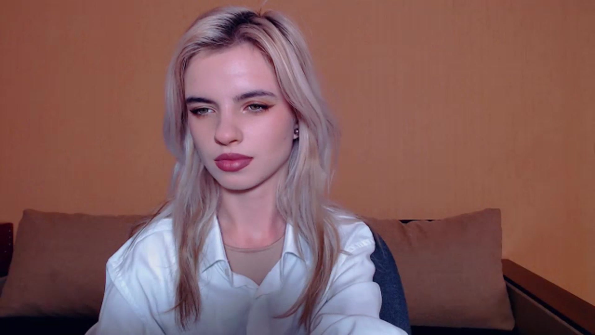 Gallery image thumbnail from Erineys's myfreecams stream on, 10/13/2023, 15:02 image 17 of 20