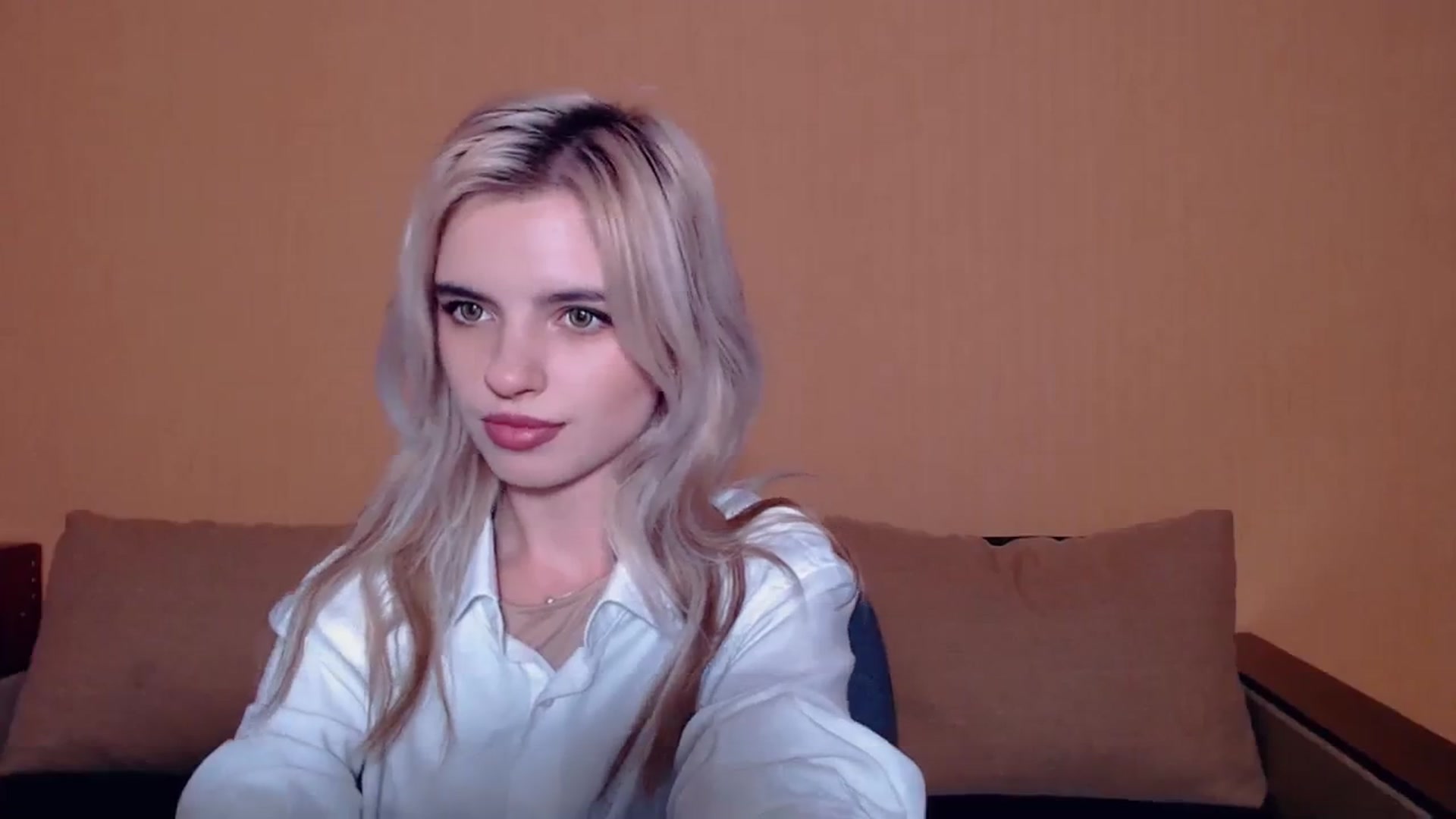 Gallery image thumbnail from Erineys's myfreecams stream on, 10/13/2023, 15:43 image 9 of 20