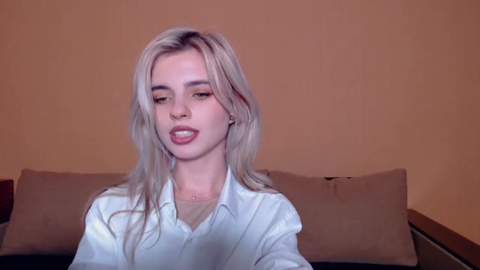 Gallery image thumbnail from Erineys's myfreecams stream on, 10/13/2023, 15:43 image 18 of 20