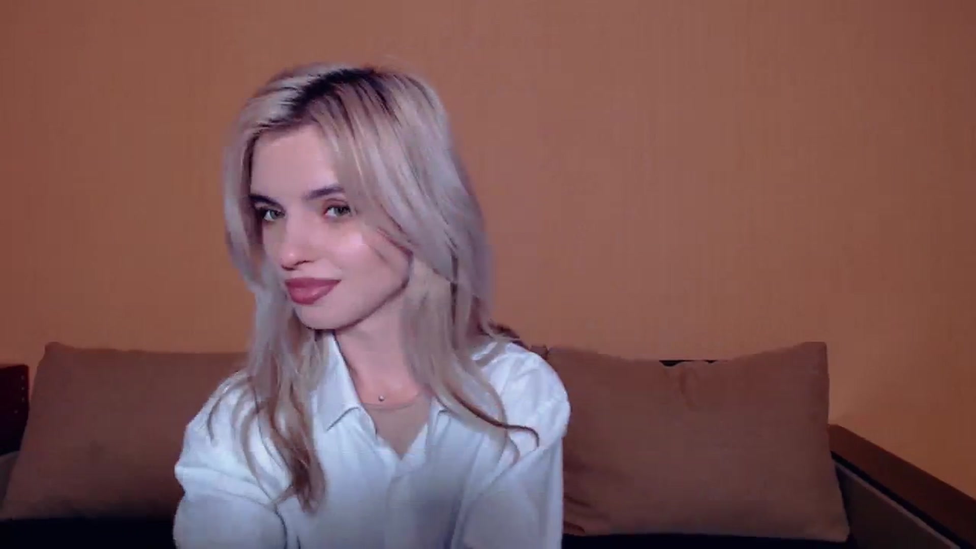 Gallery image thumbnail from Erineys's myfreecams stream on, 10/13/2023, 16:13 image 11 of 20