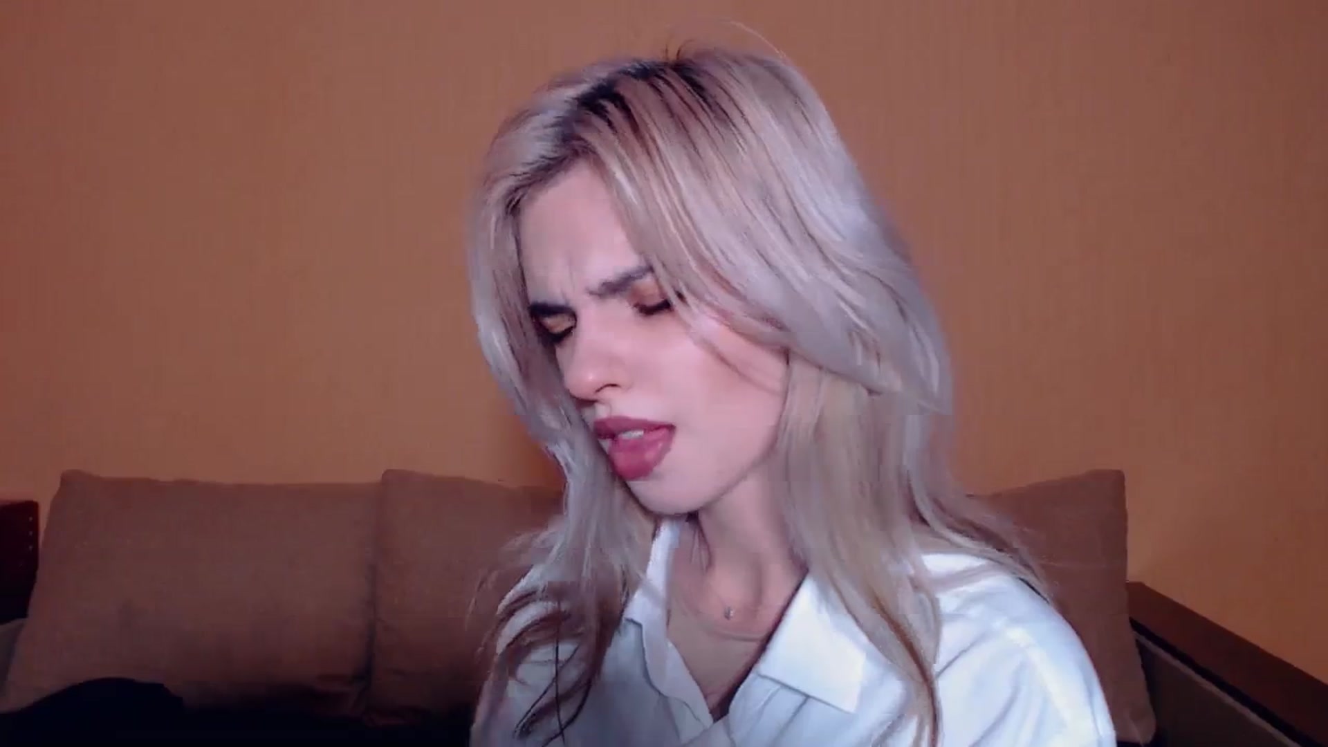Gallery image thumbnail from Erineys's myfreecams stream on, 10/13/2023, 16:13 image 10 of 20