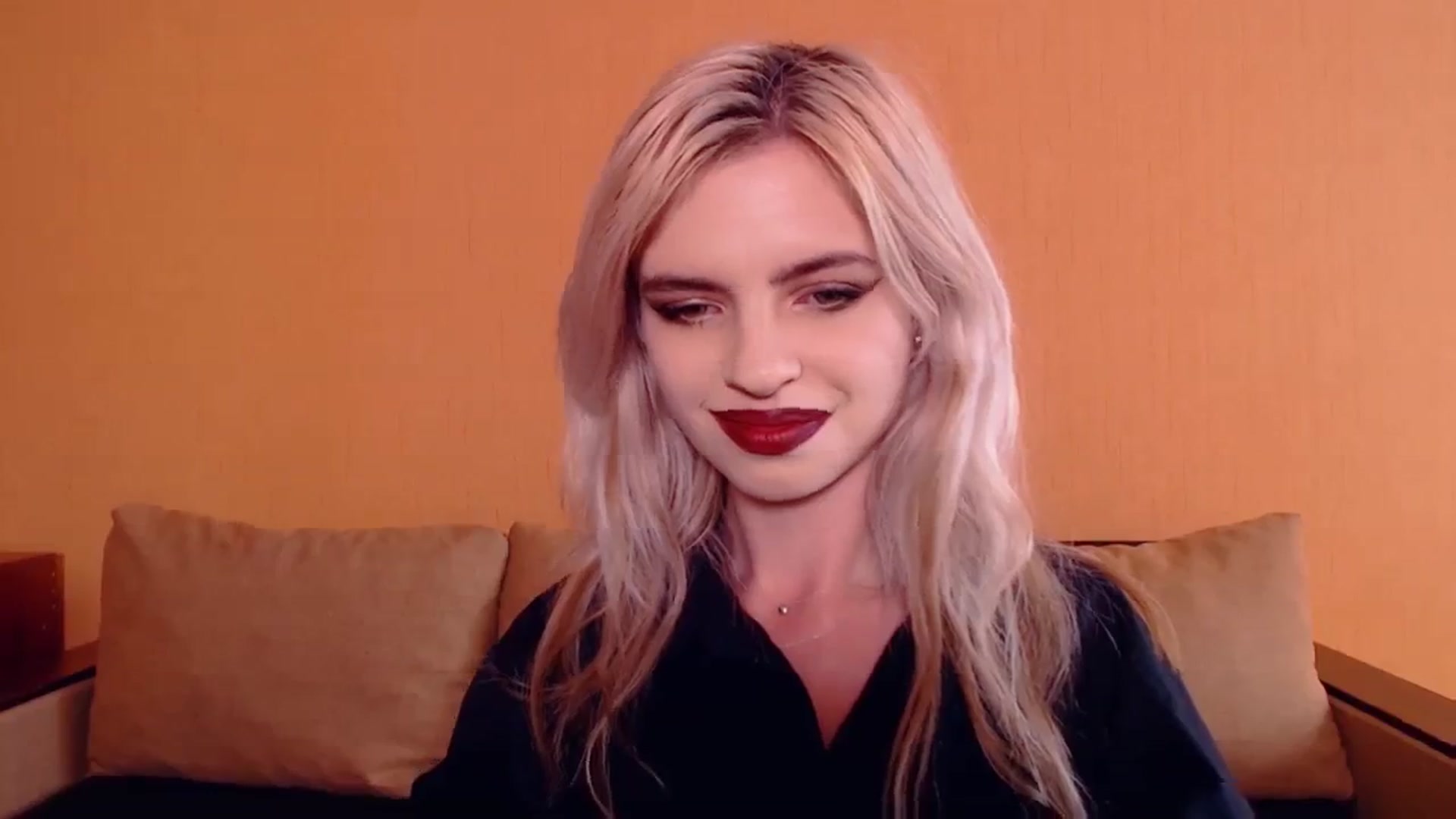 Gallery image thumbnail from Erineys's myfreecams stream on, 10/14/2023, 12:41 image 6 of 20
