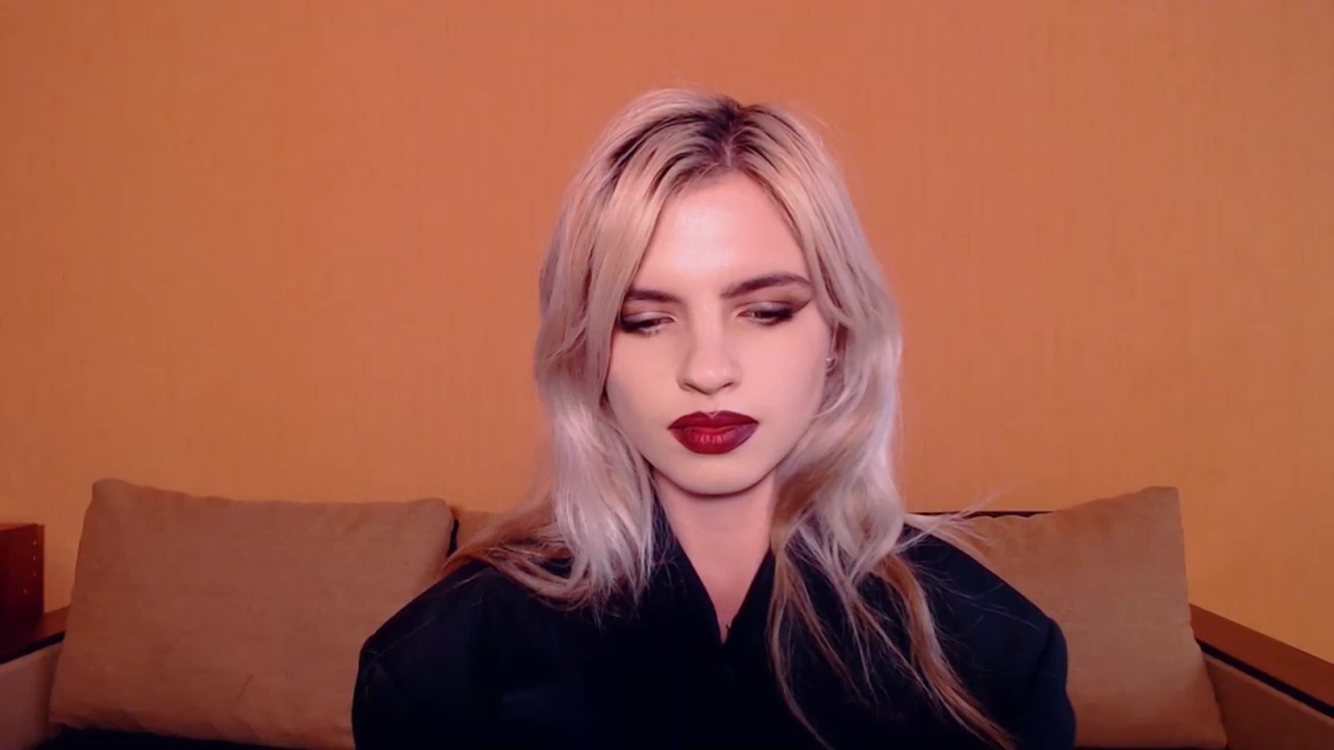 Gallery image thumbnail from Erineys's myfreecams stream on, 10/14/2023, 14:07 image 4 of 20