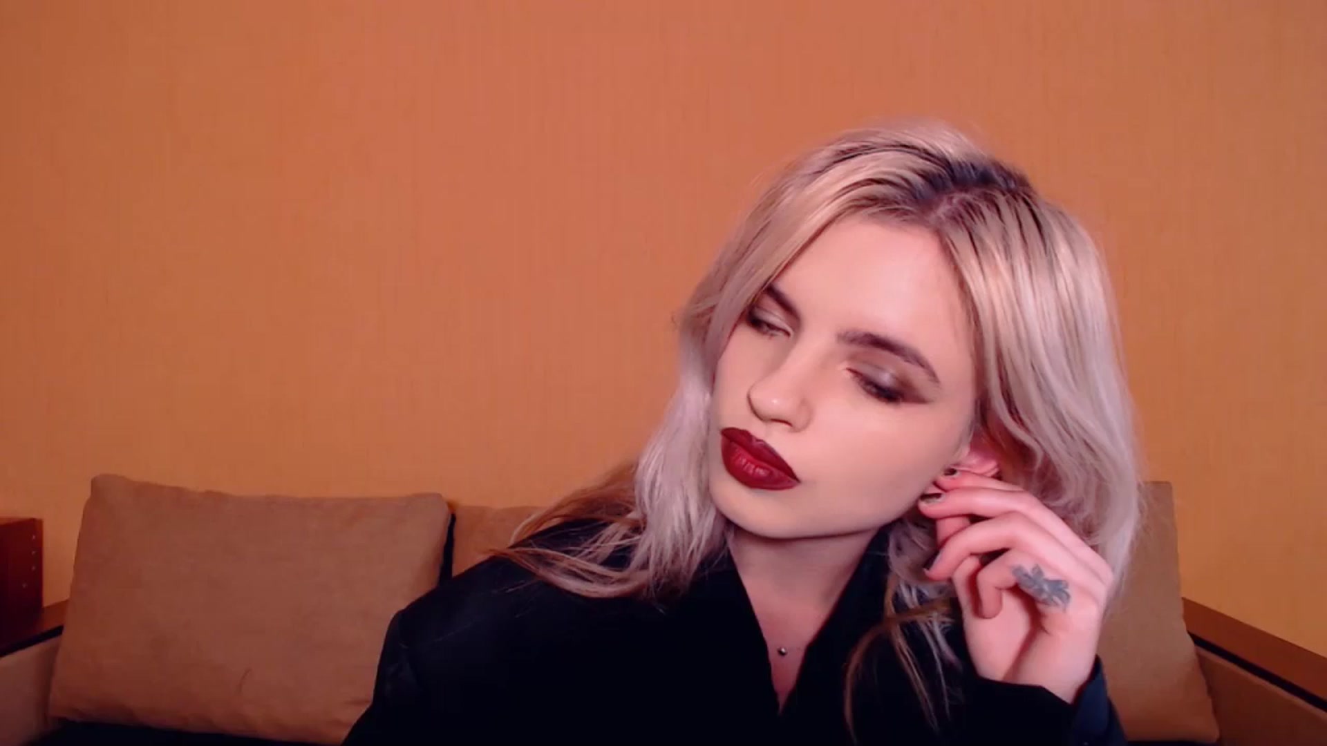 Gallery image thumbnail from Erineys's myfreecams stream on, 10/14/2023, 14:07 image 6 of 20