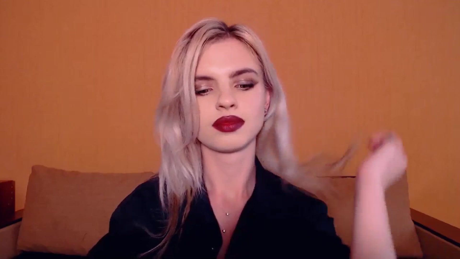 Gallery image thumbnail from Erineys's myfreecams stream on, 10/14/2023, 14:07 image 18 of 20