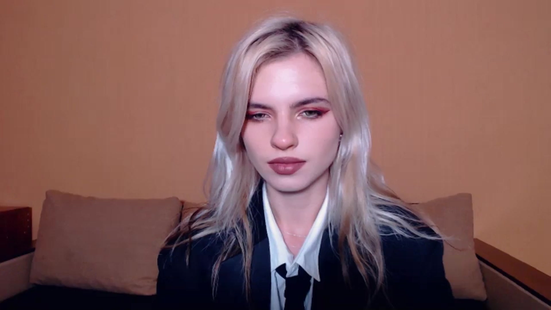Gallery image thumbnail from Erineys's myfreecams stream on, 10/15/2023, 13:39 image 11 of 20