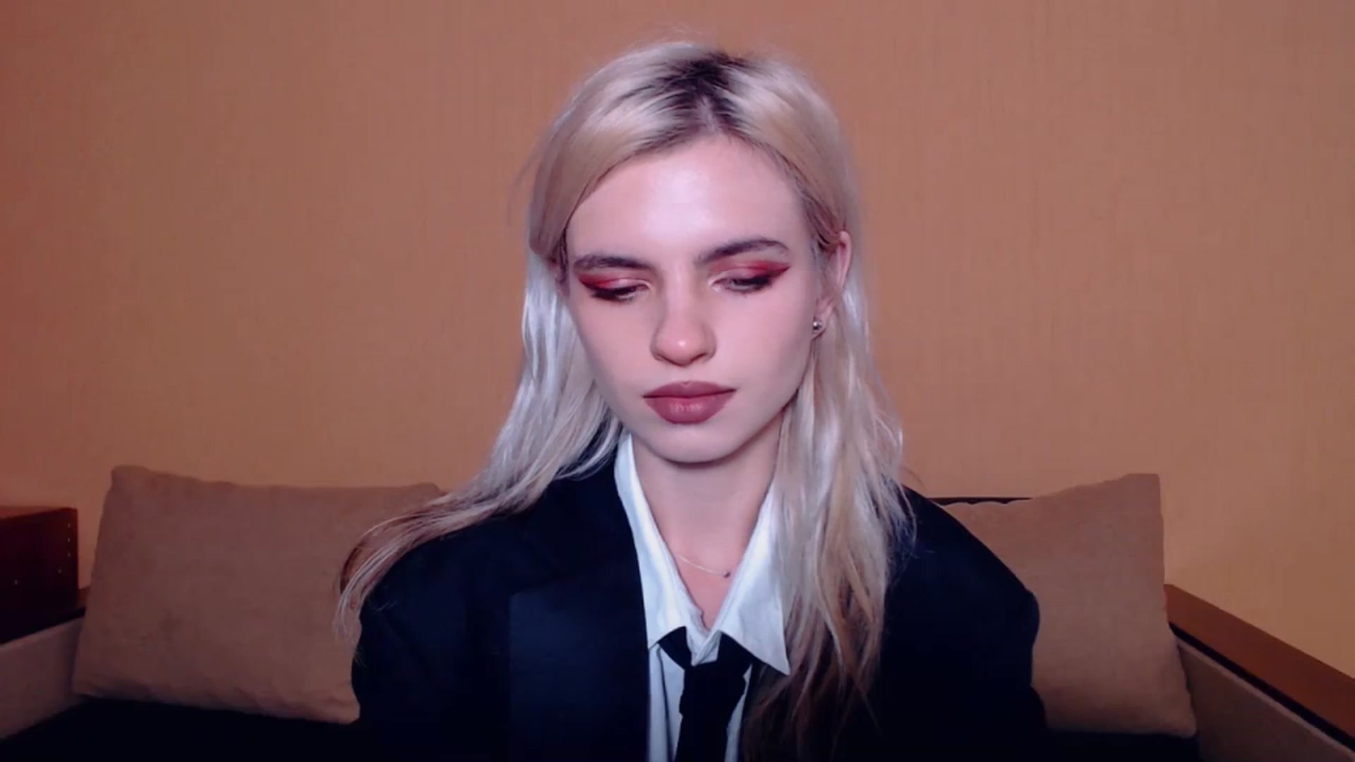 Gallery image thumbnail from Erineys's myfreecams stream on, 10/15/2023, 13:39 image 2 of 20