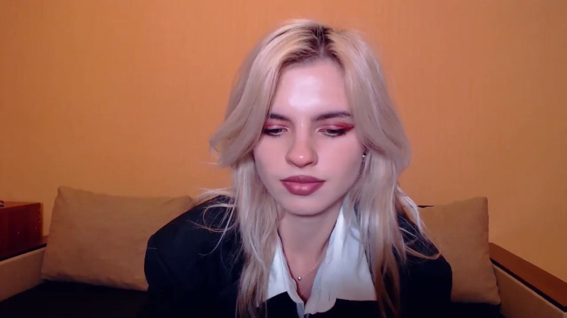Gallery image thumbnail from Erineys's myfreecams stream on, 10/15/2023, 16:26 image 11 of 20