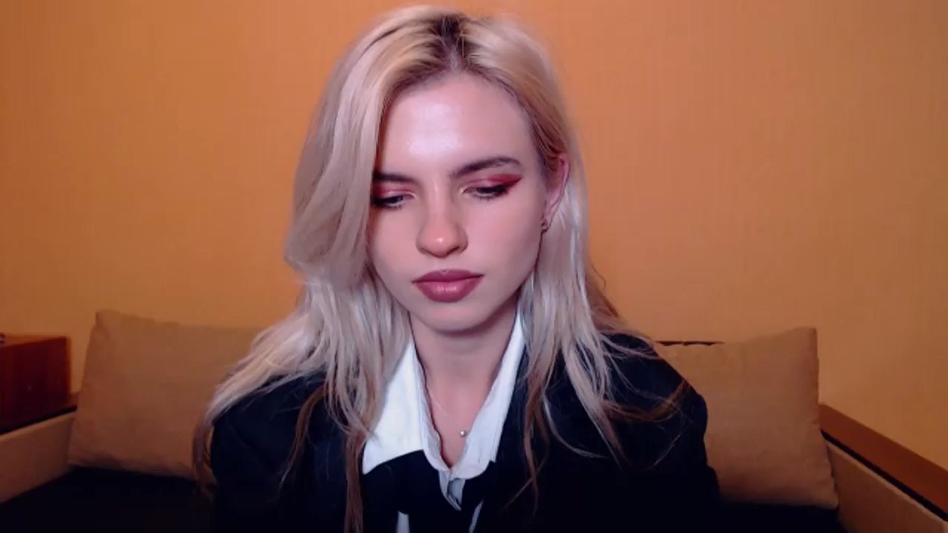 Gallery image thumbnail from Erineys's myfreecams stream on, 10/15/2023, 16:26 image 12 of 20