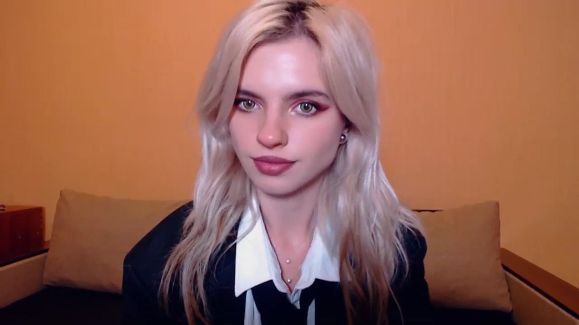 Gallery image thumbnail from Erineys's myfreecams stream on, 10/15/2023, 16:26 image 20 of 20