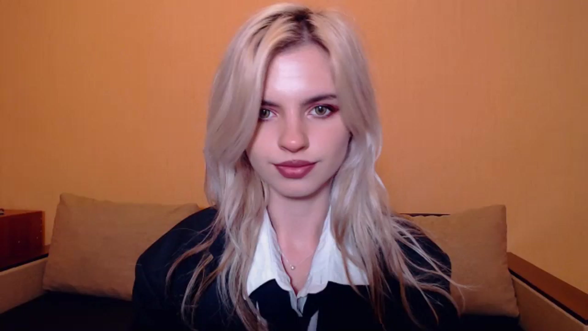 Gallery image thumbnail from Erineys's myfreecams stream on, 10/15/2023, 16:26 image 1 of 20