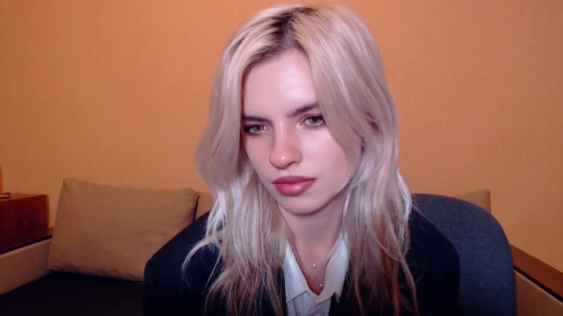 Gallery image thumbnail from Erineys's myfreecams stream on, 10/15/2023, 17:16 image 16 of 20