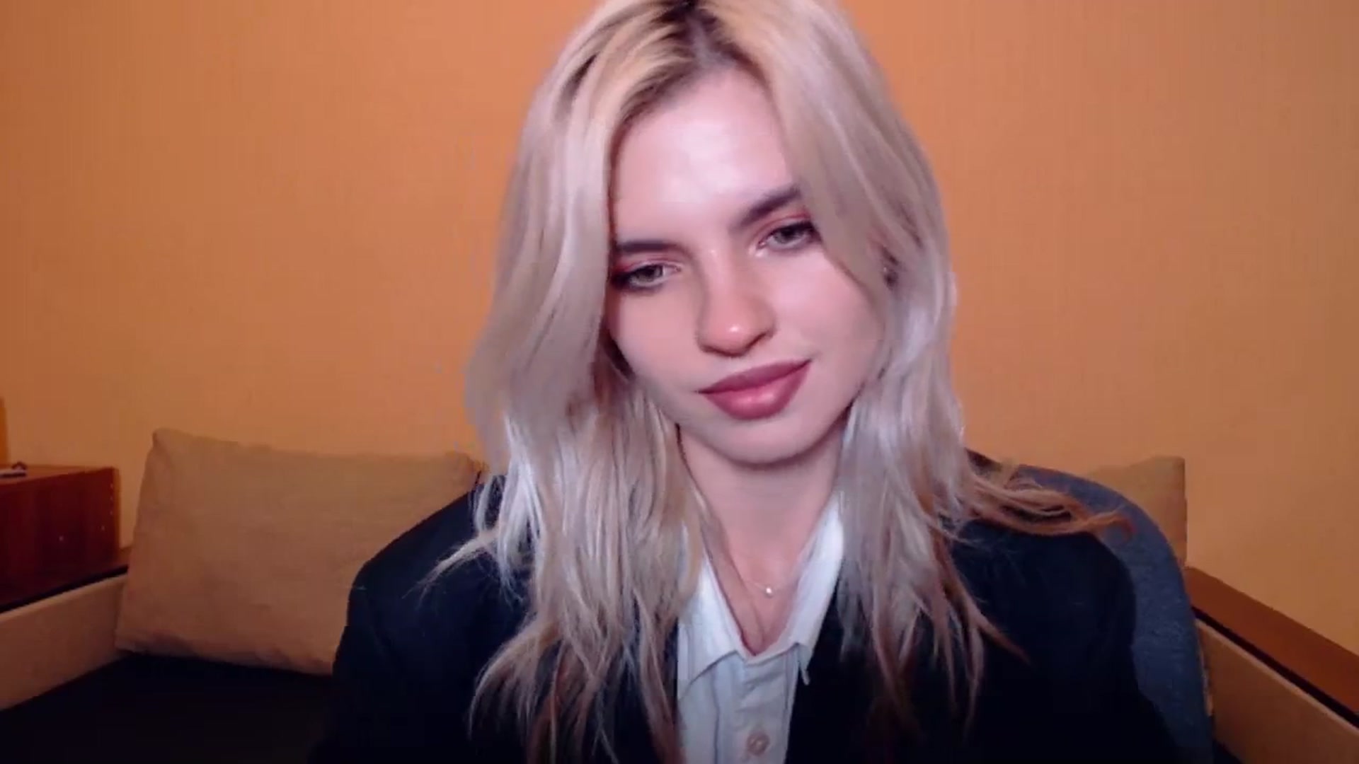 Gallery image thumbnail from Erineys's myfreecams stream on, 10/15/2023, 17:16 image 14 of 20