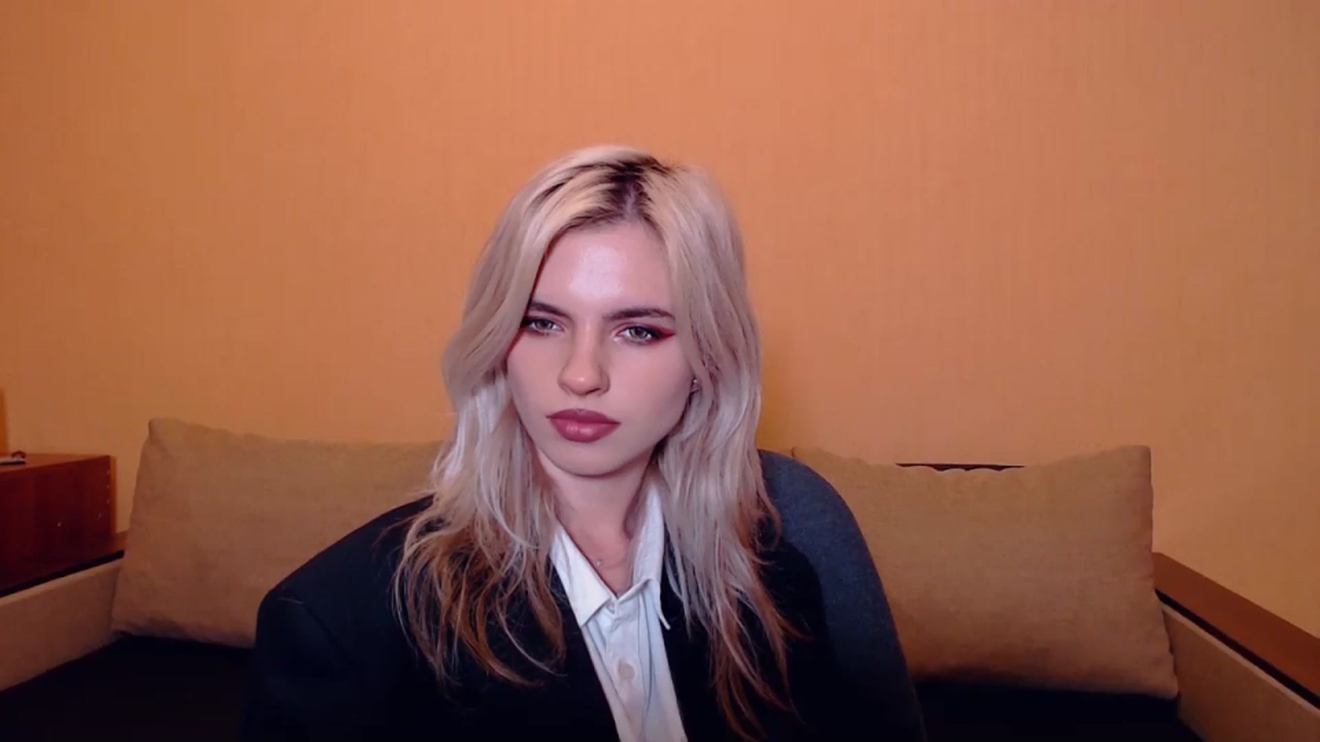 Gallery image thumbnail from Erineys's myfreecams stream on, 10/15/2023, 17:16 image 8 of 20