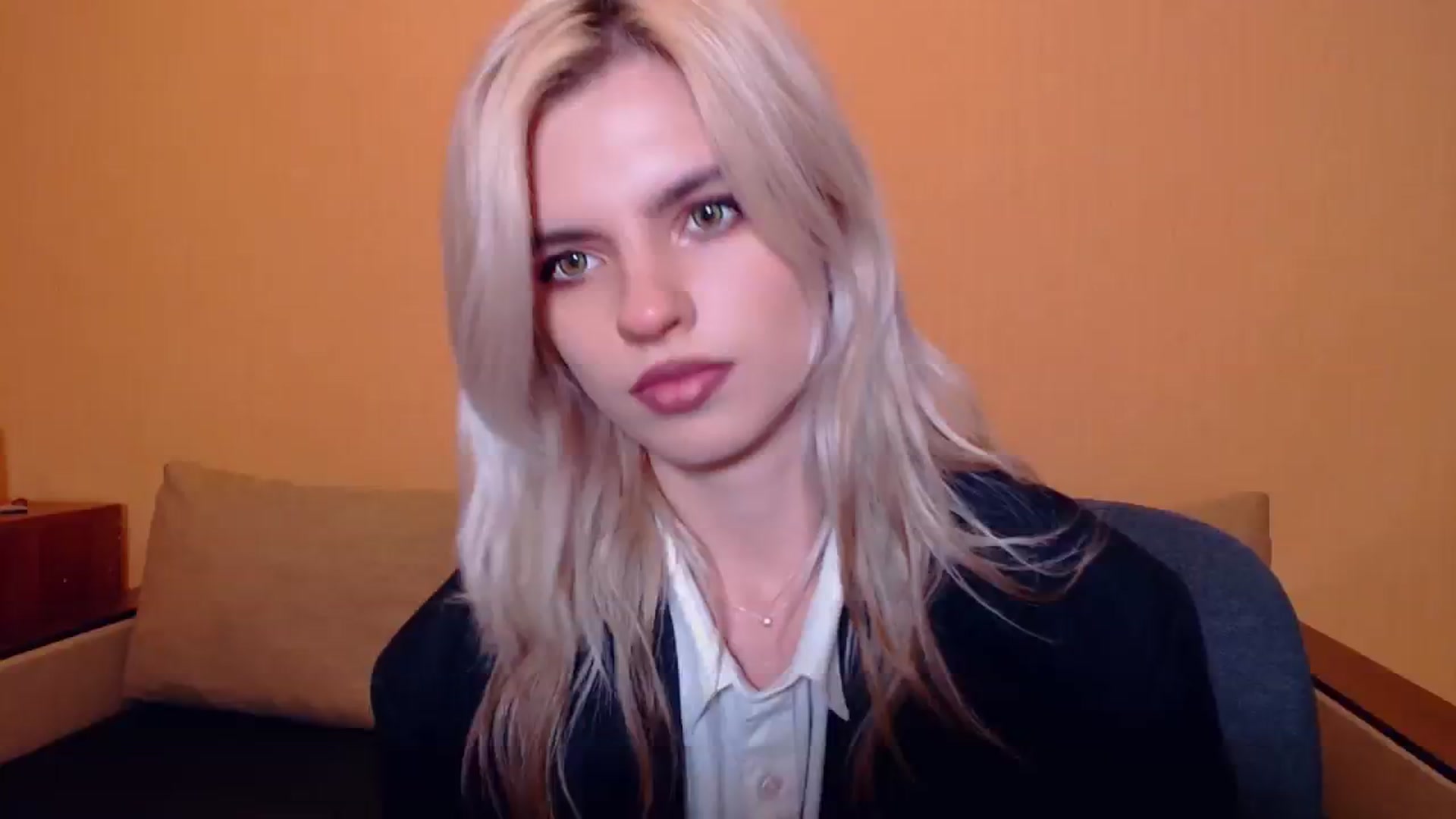 Gallery image thumbnail from Erineys's myfreecams stream on, 10/15/2023, 17:16 image 3 of 20