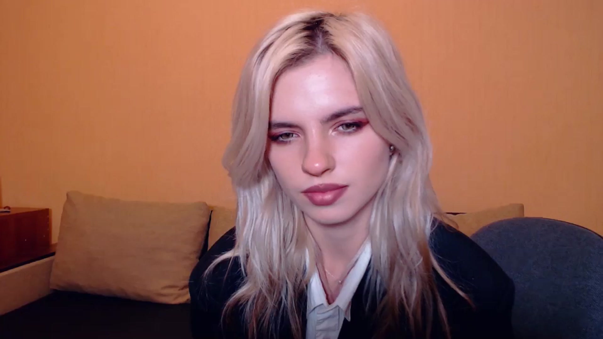 Gallery image thumbnail from Erineys's myfreecams stream on, 10/15/2023, 17:16 image 19 of 20
