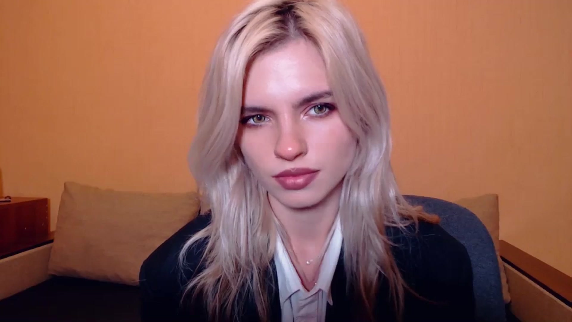 Gallery image thumbnail from Erineys's myfreecams stream on, 10/15/2023, 17:16 image 10 of 20