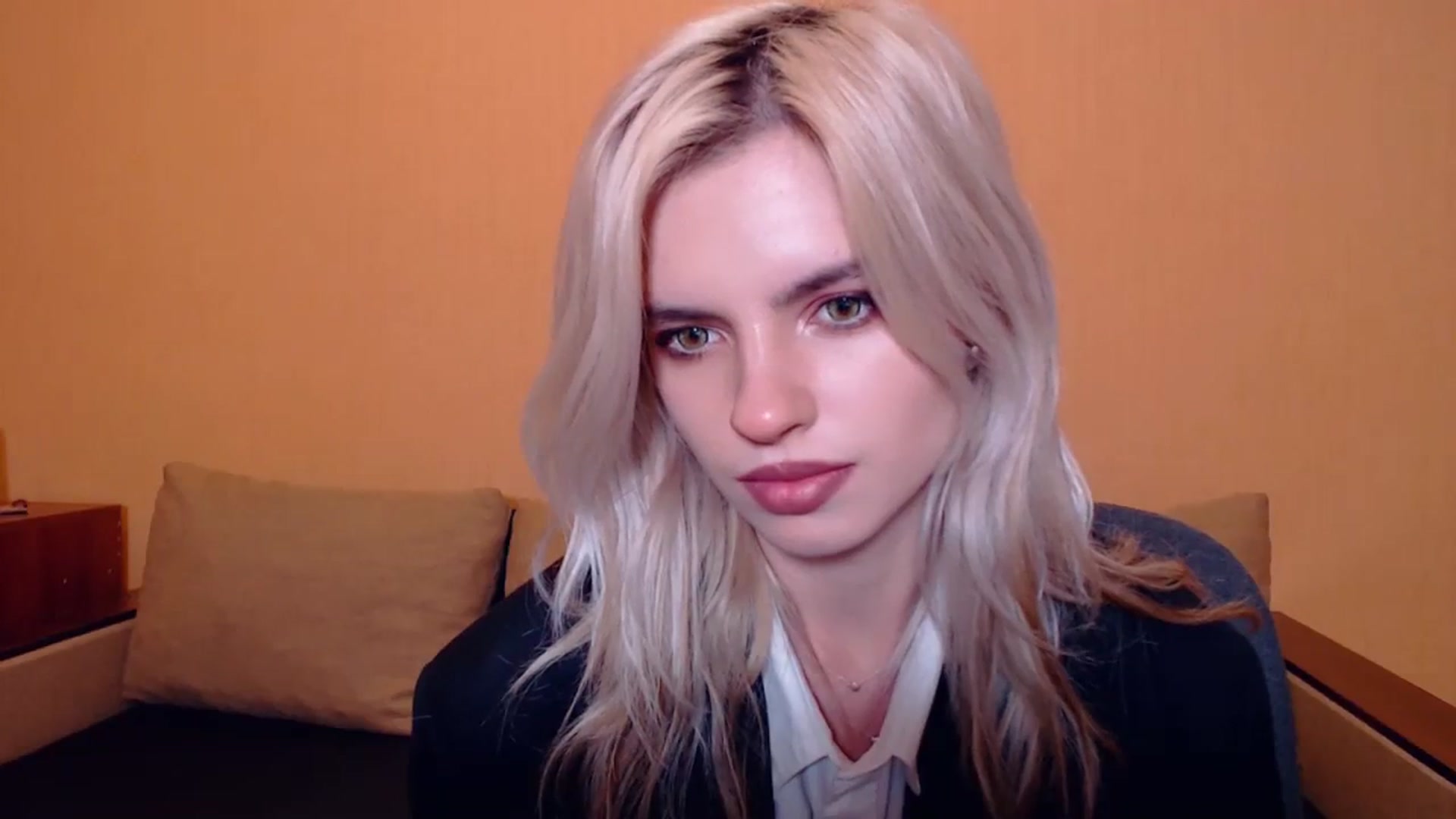 Gallery image thumbnail from Erineys's myfreecams stream on, 10/15/2023, 17:16 image 12 of 20