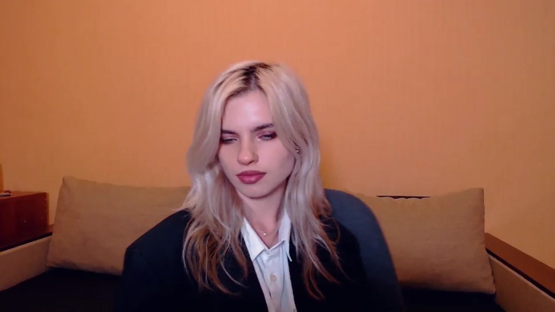 Gallery image thumbnail from Erineys's myfreecams stream on, 10/15/2023, 17:16 image 7 of 20