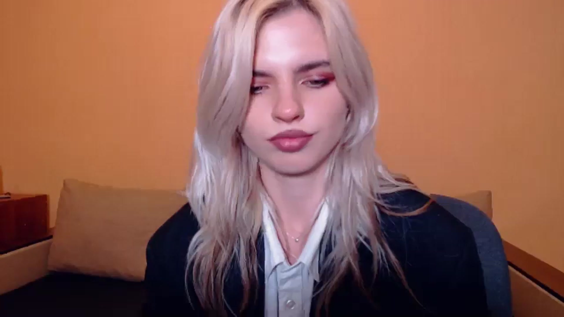 Gallery image thumbnail from Erineys's myfreecams stream on, 10/15/2023, 17:16 image 5 of 20