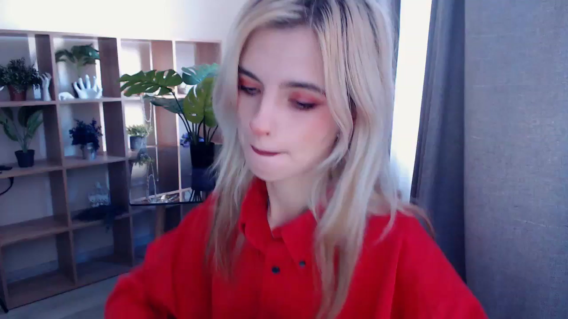 Gallery image thumbnail from Erineys's myfreecams stream on, 10/17/2023, 12:43 image 6 of 20