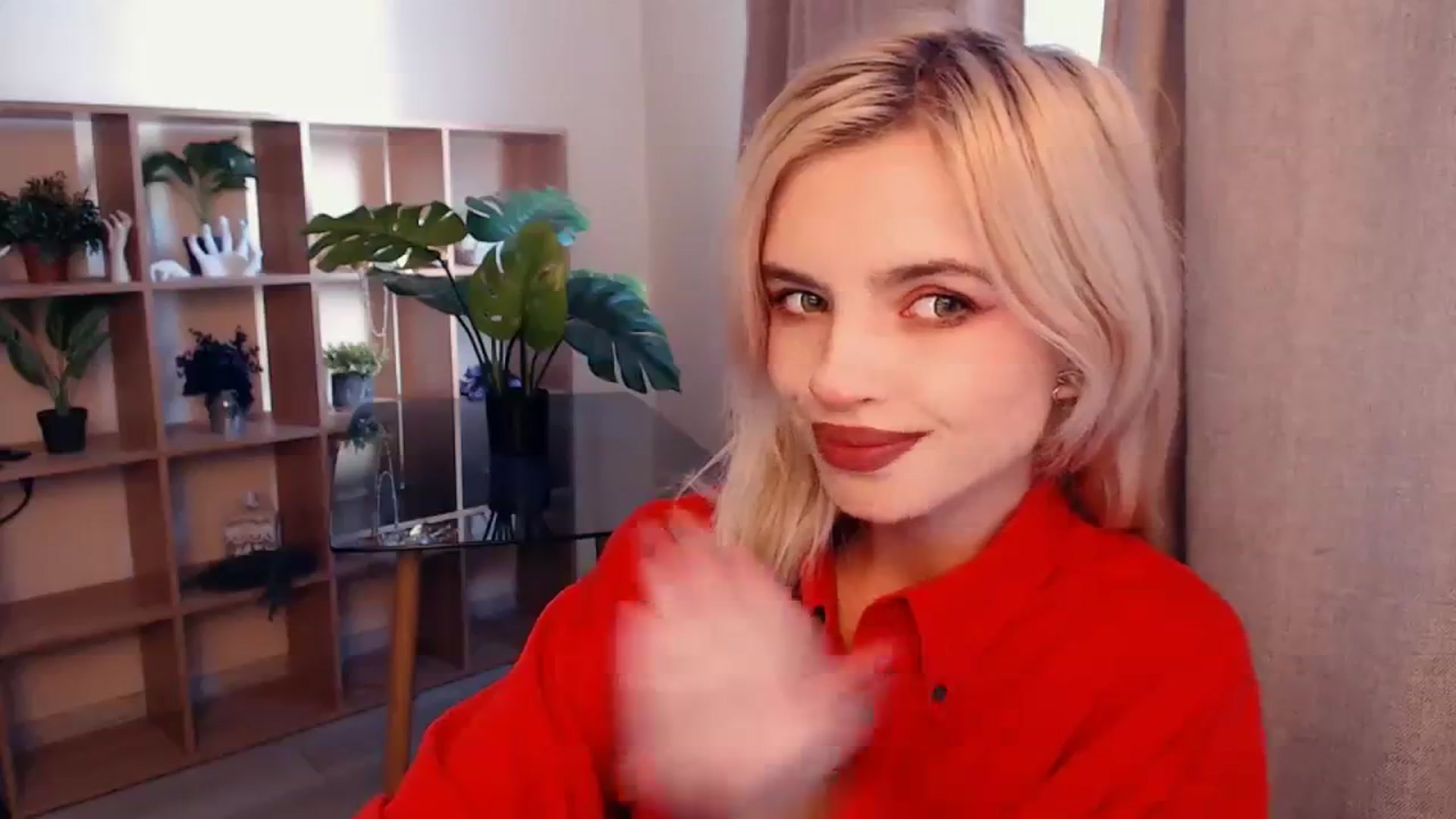 Gallery image thumbnail from Erineys's myfreecams stream on, 10/17/2023, 12:43 image 10 of 20