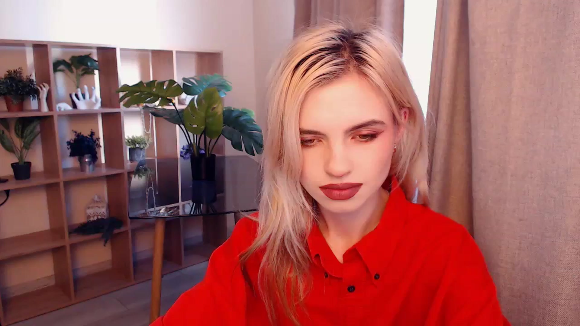Gallery image thumbnail from Erineys's myfreecams stream on, 10/17/2023, 13:12 image 14 of 20