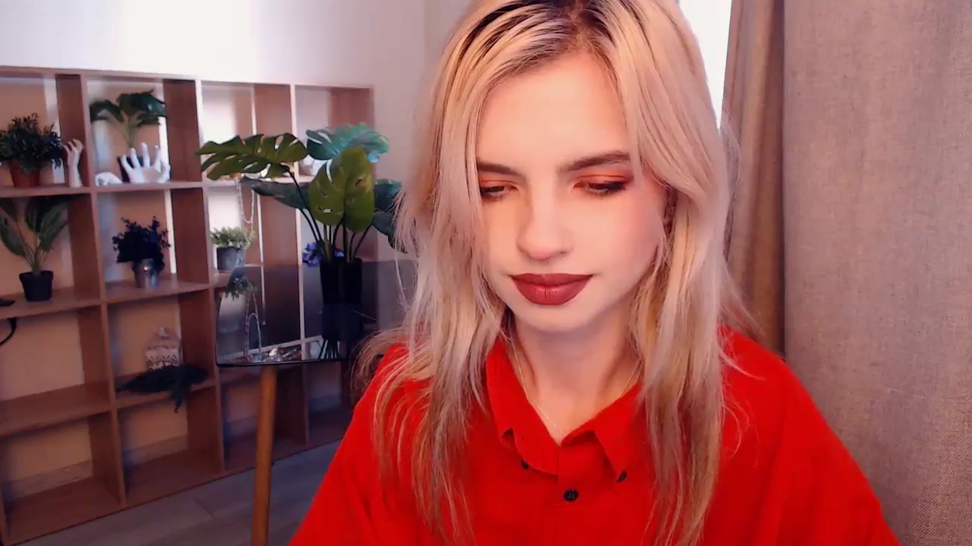 Gallery image thumbnail from Erineys's myfreecams stream on, 10/17/2023, 13:12 image 8 of 20