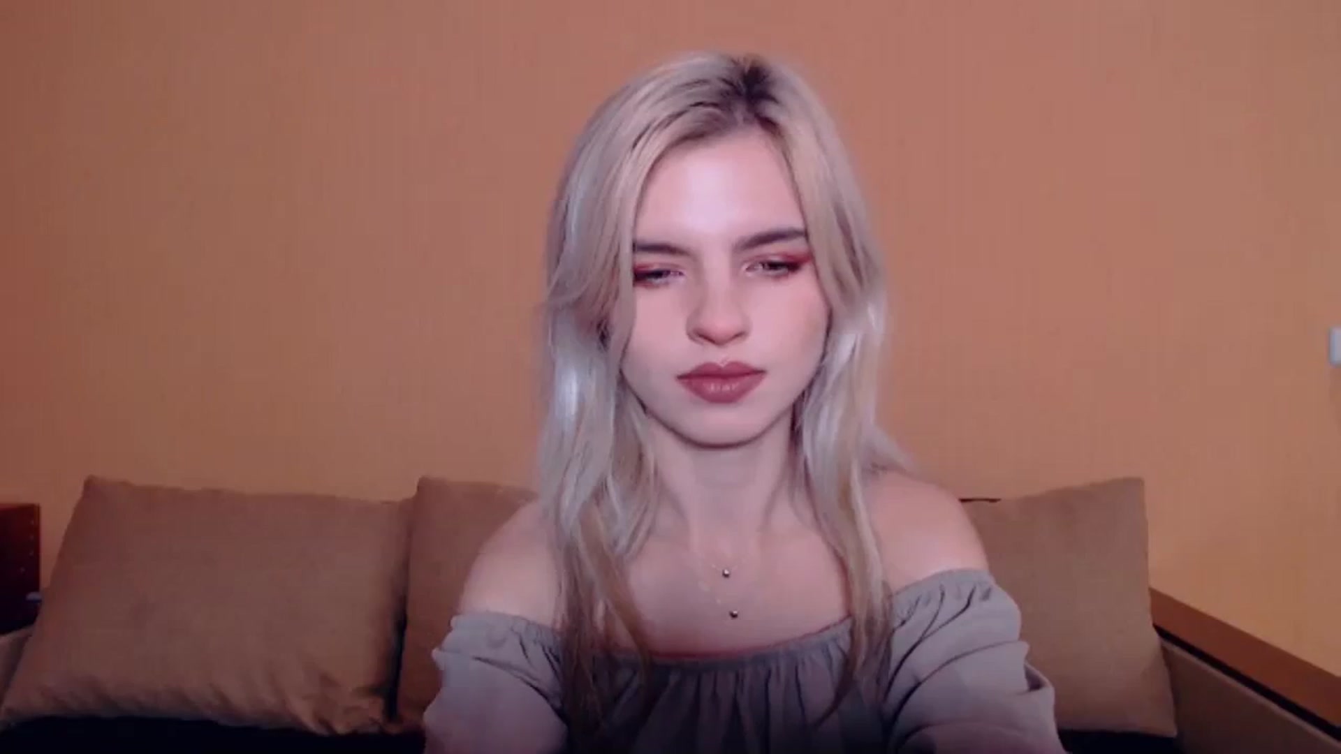 Gallery image thumbnail from Erineys's myfreecams stream on, 10/20/2023, 12:39 image 12 of 20