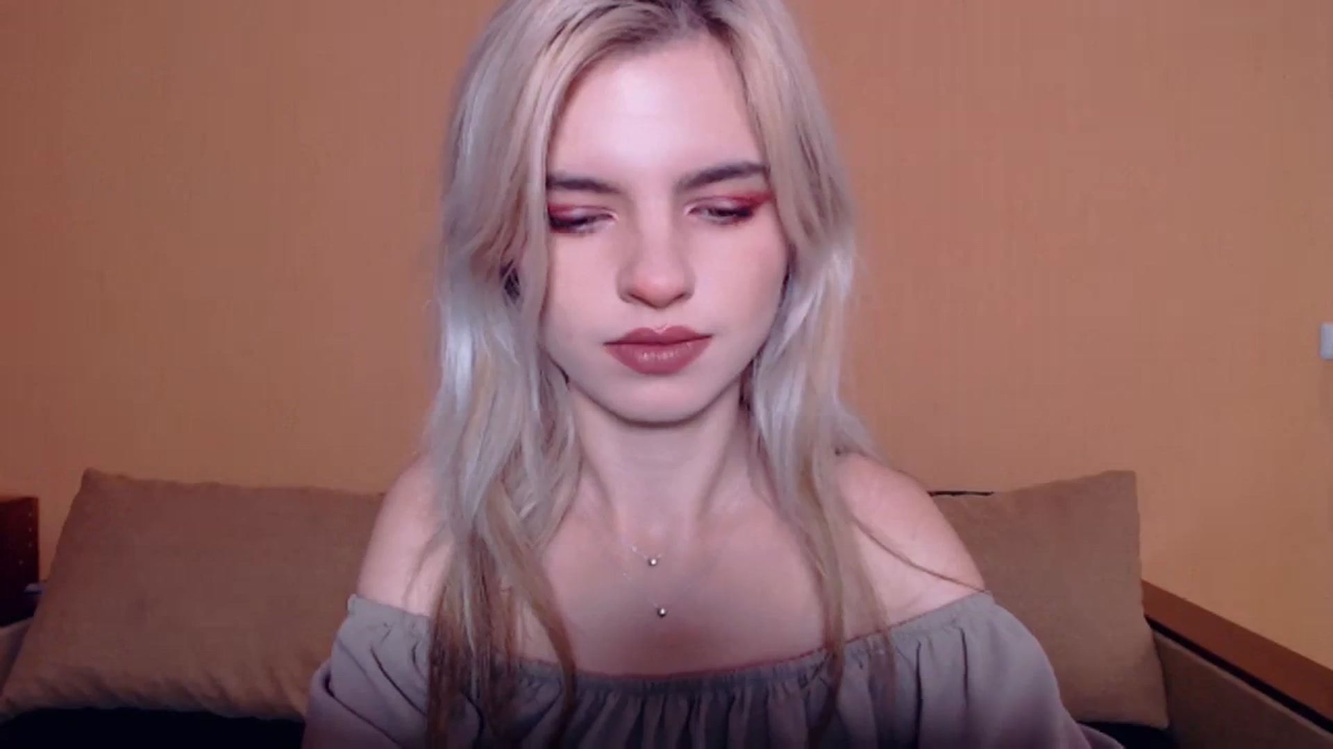 Gallery image thumbnail from Erineys's myfreecams stream on, 10/20/2023, 12:39 image 7 of 20