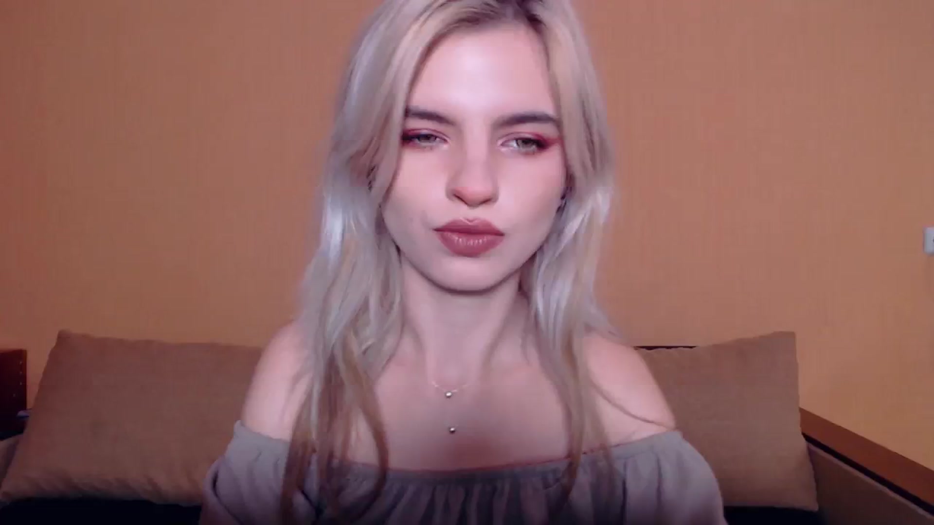 Gallery image thumbnail from Erineys's myfreecams stream on, 10/20/2023, 12:39 image 6 of 20