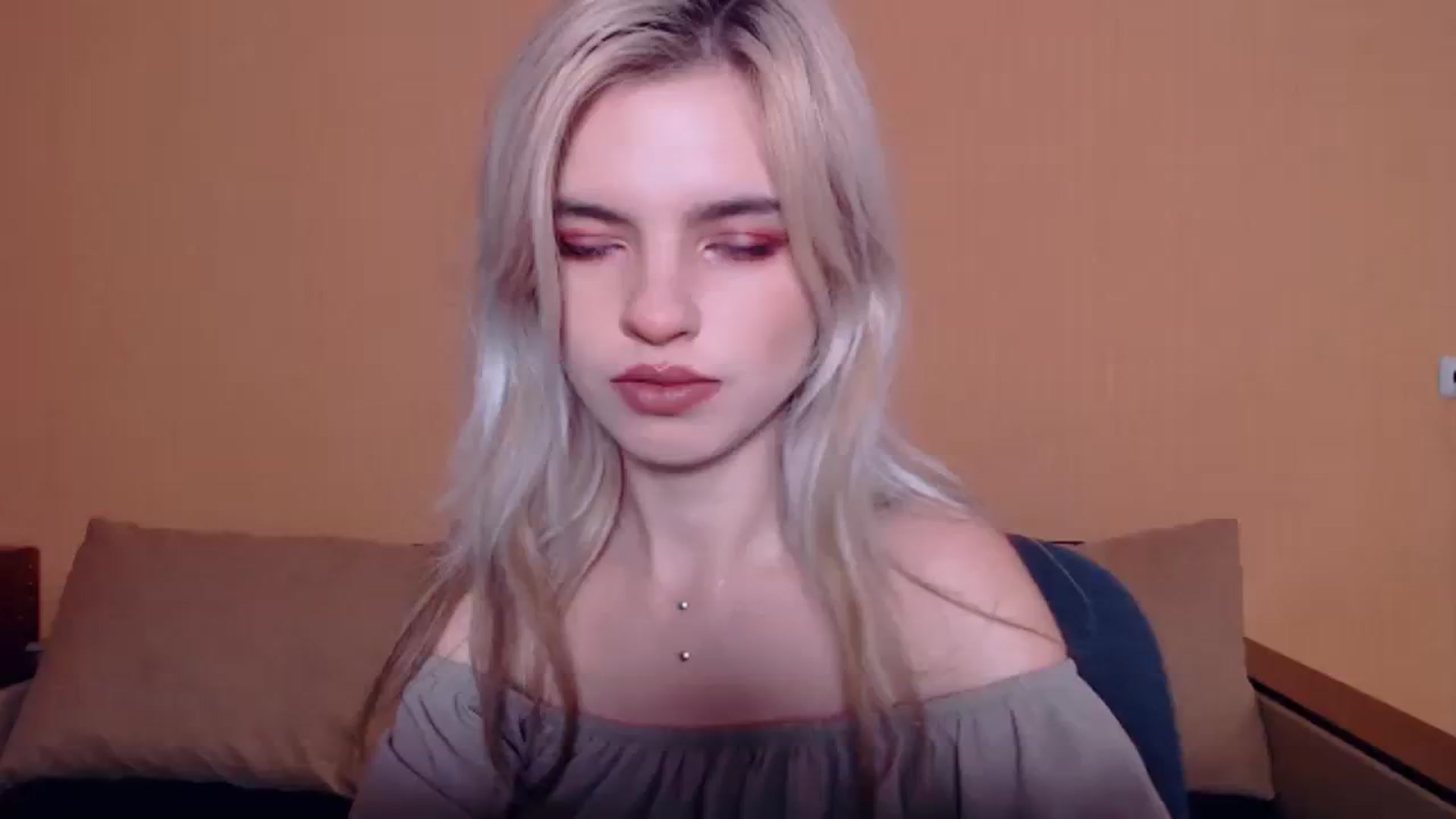 Gallery image thumbnail from Erineys's myfreecams stream on, 10/20/2023, 12:39 image 4 of 20
