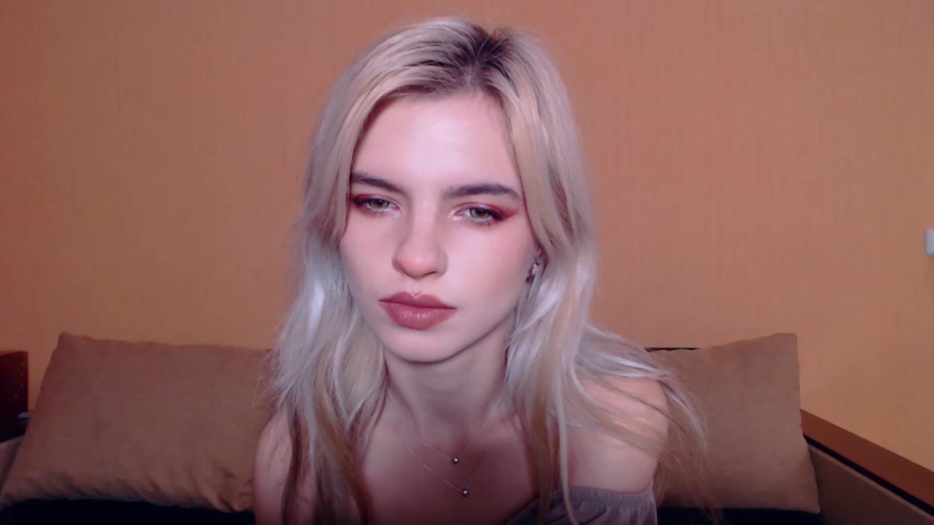 Gallery image thumbnail from Erineys's myfreecams stream on, 10/20/2023, 12:39 image 17 of 20