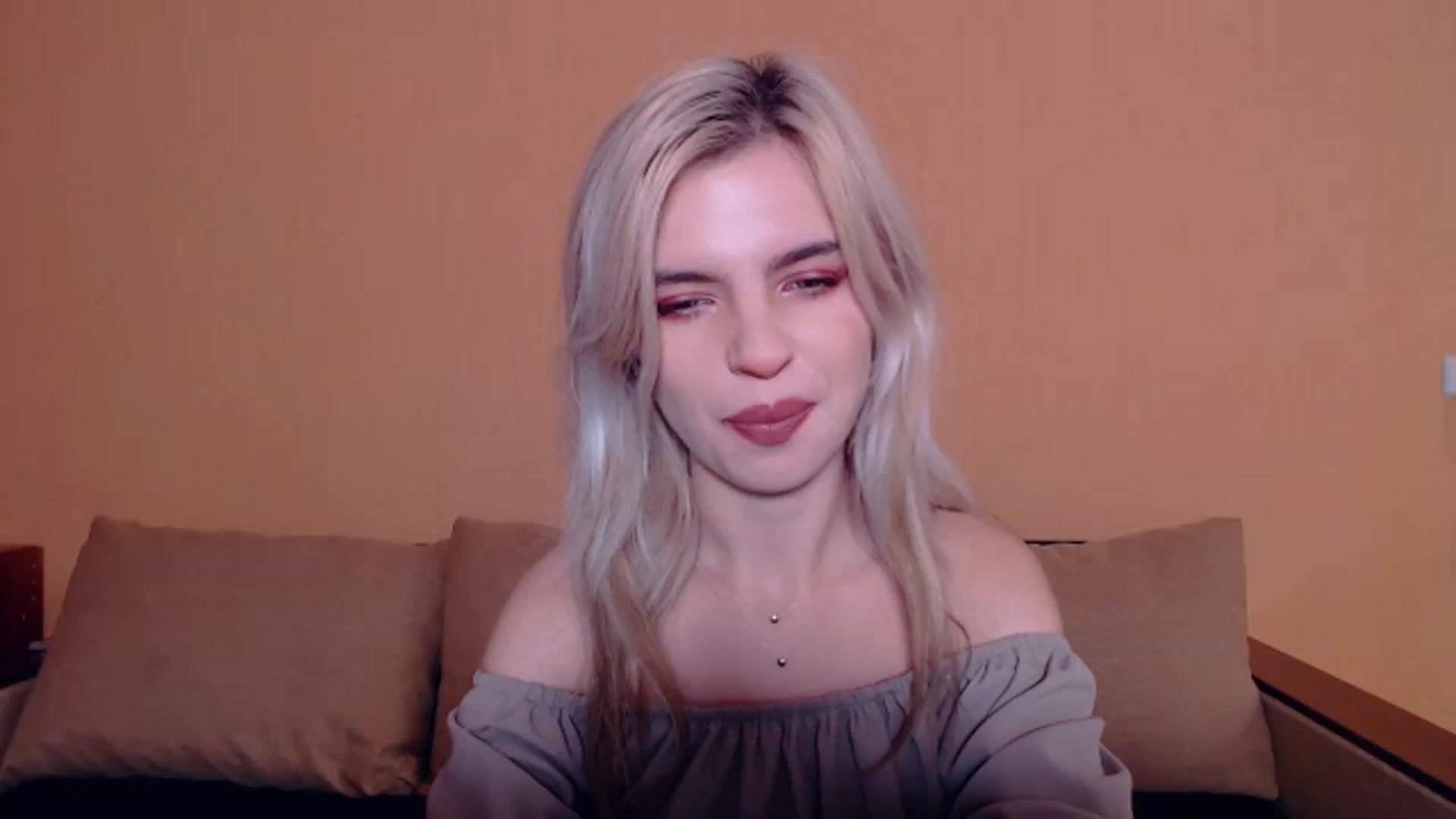 Gallery image thumbnail from Erineys's myfreecams stream on, 10/20/2023, 12:39 image 14 of 20