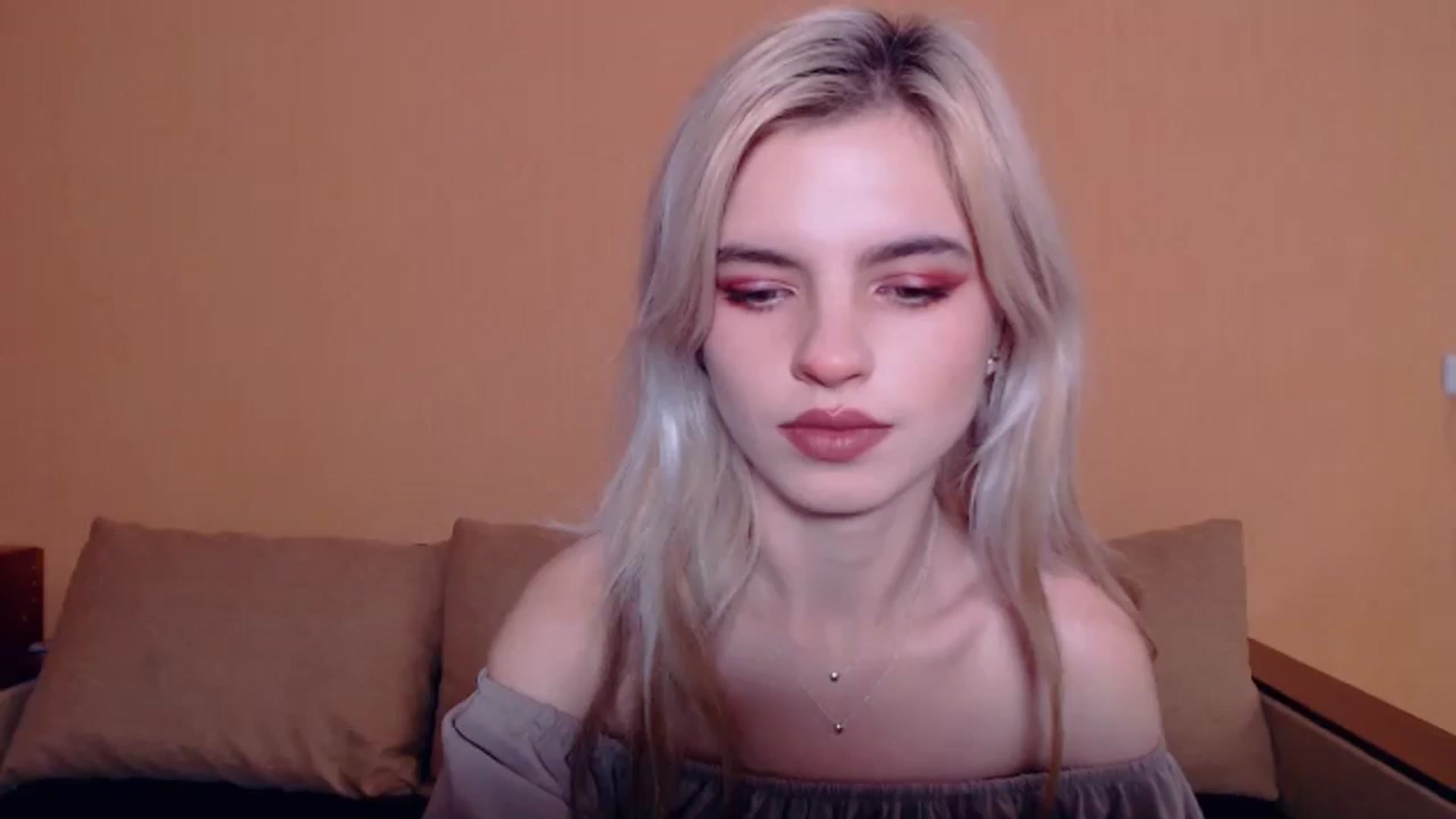 Gallery image thumbnail from Erineys's myfreecams stream on, 10/20/2023, 12:39 image 16 of 20