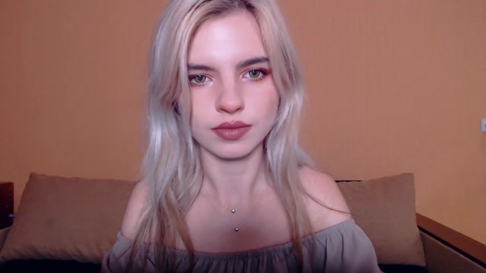 Gallery image thumbnail from Erineys's myfreecams stream on, 10/20/2023, 12:39 image 5 of 20