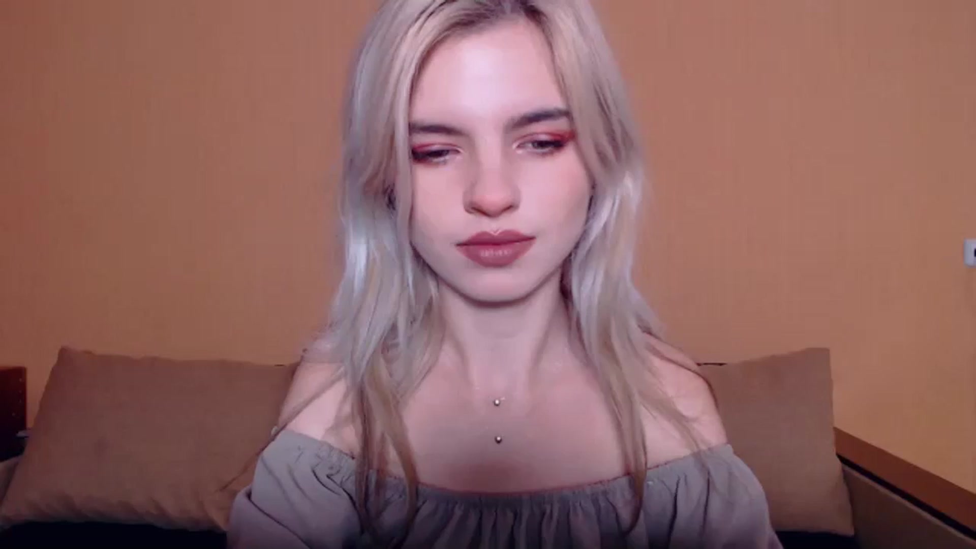 Gallery image thumbnail from Erineys's myfreecams stream on, 10/20/2023, 12:39 image 2 of 20