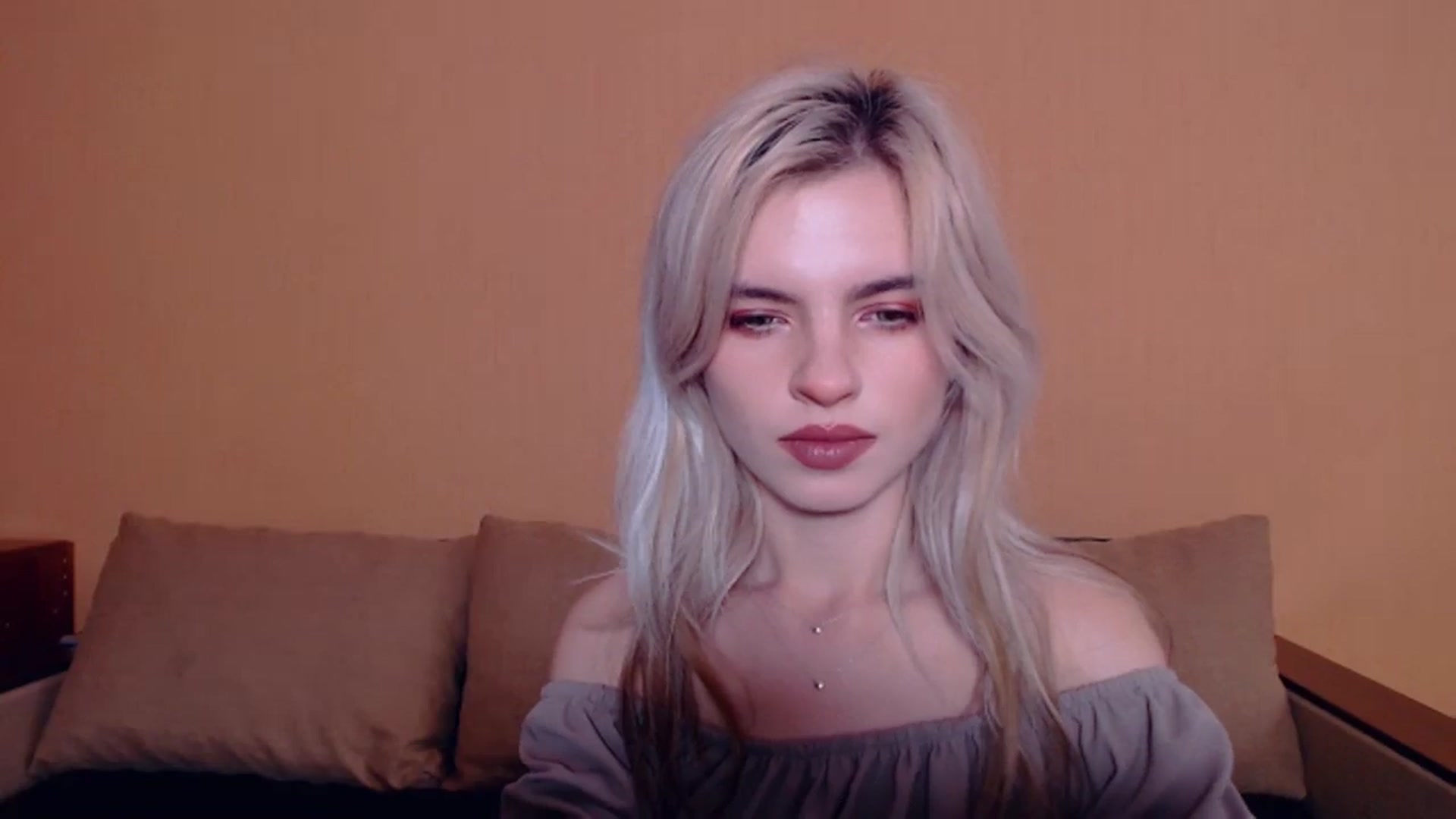Gallery image thumbnail from Erineys's myfreecams stream on, 10/20/2023, 13:36 image 8 of 20