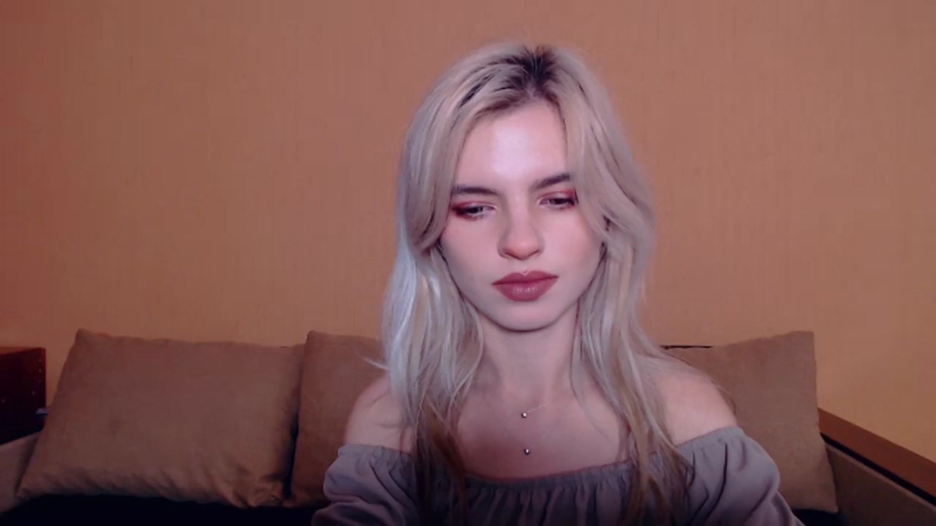 Gallery image thumbnail from Erineys's myfreecams stream on, 10/20/2023, 13:36 image 5 of 20