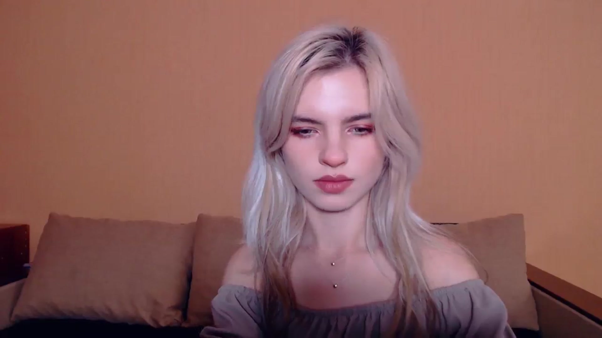 Gallery image thumbnail from Erineys's myfreecams stream on, 10/20/2023, 13:36 image 2 of 20