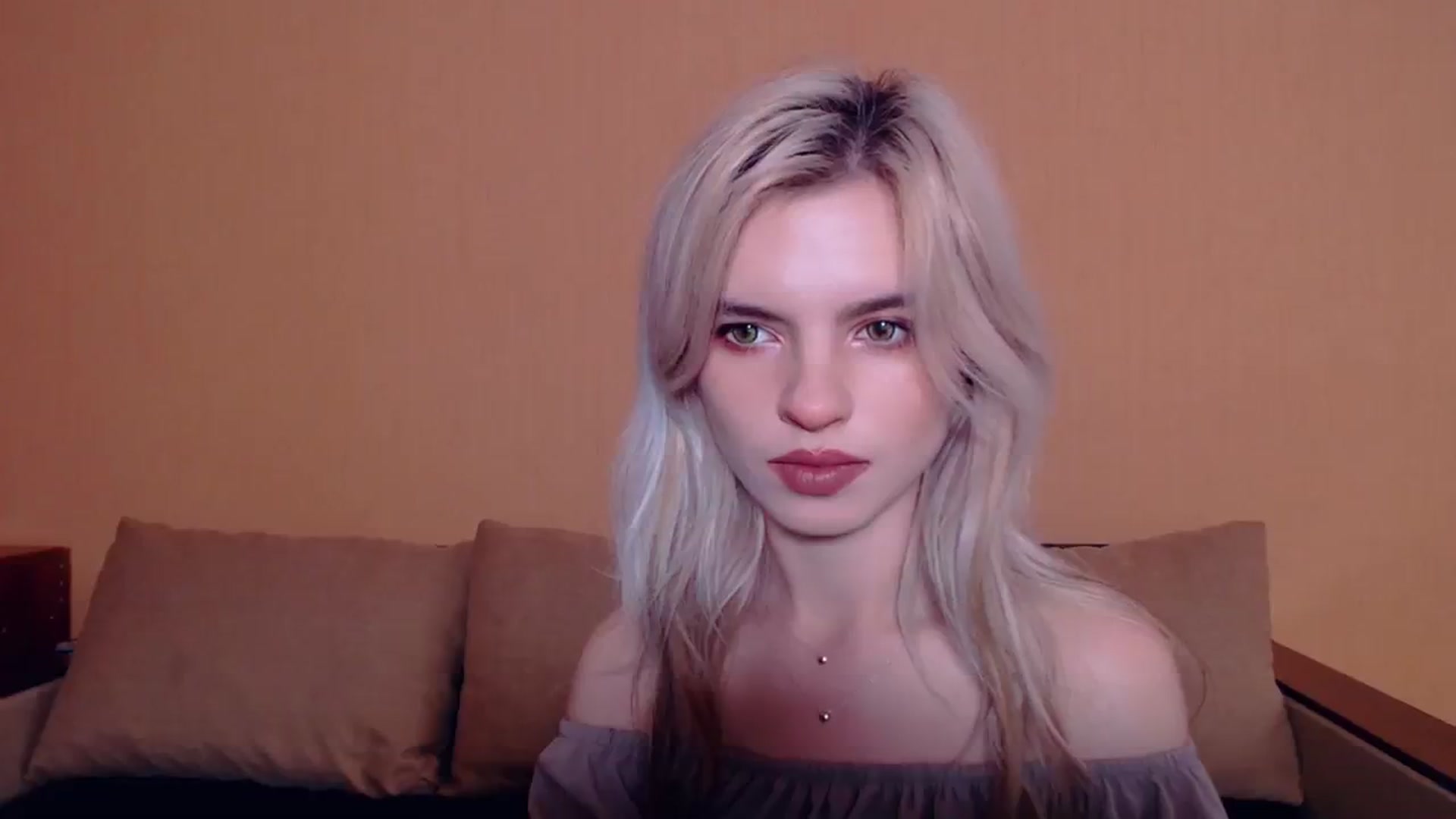 Gallery image thumbnail from Erineys's myfreecams stream on, 10/20/2023, 13:36 image 6 of 20