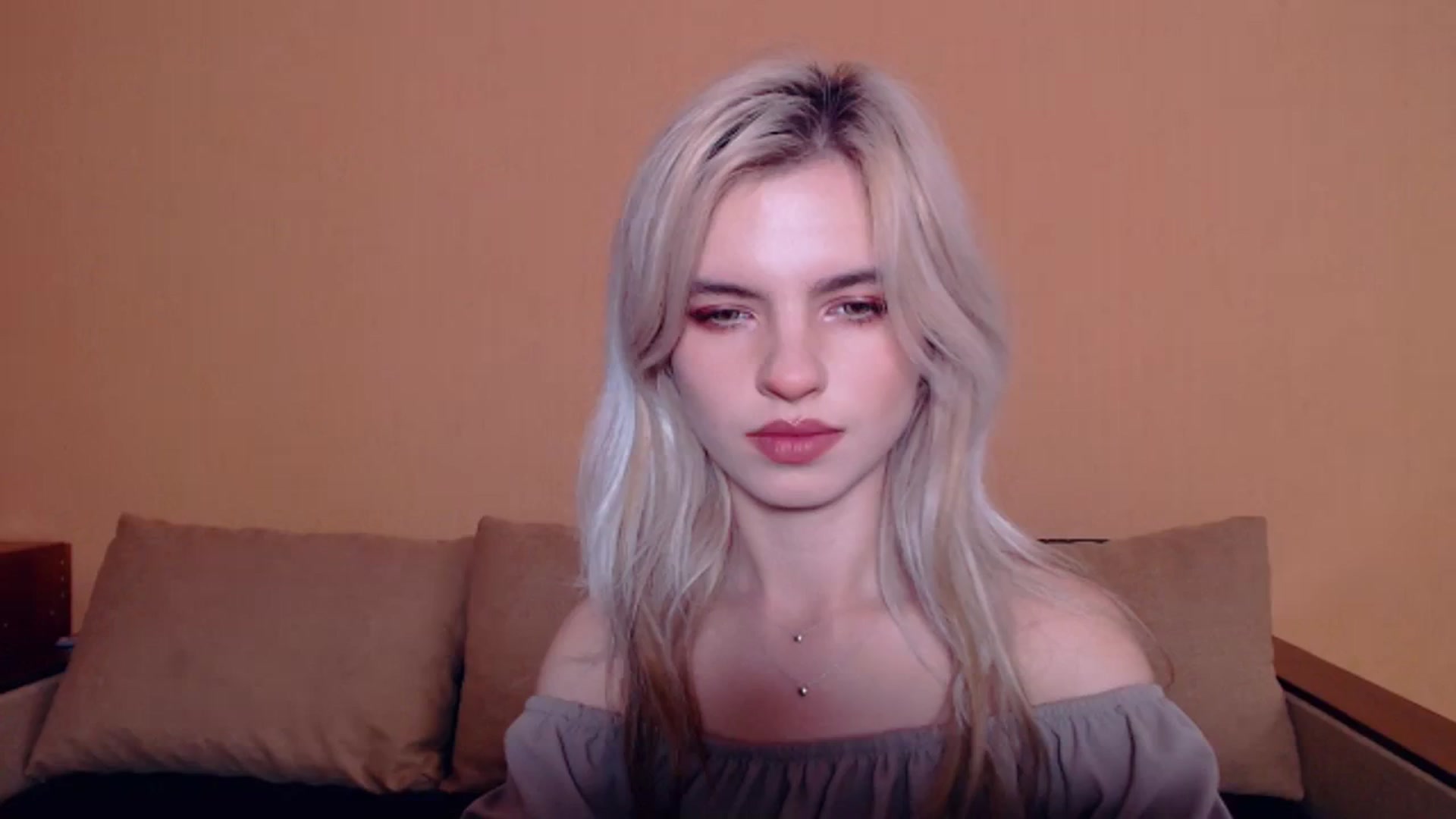 Gallery image thumbnail from Erineys's myfreecams stream on, 10/20/2023, 13:36 image 3 of 20