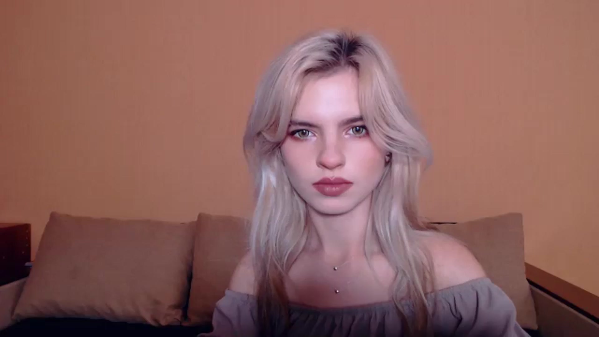 Gallery image thumbnail from Erineys's myfreecams stream on, 10/20/2023, 13:36 image 16 of 20