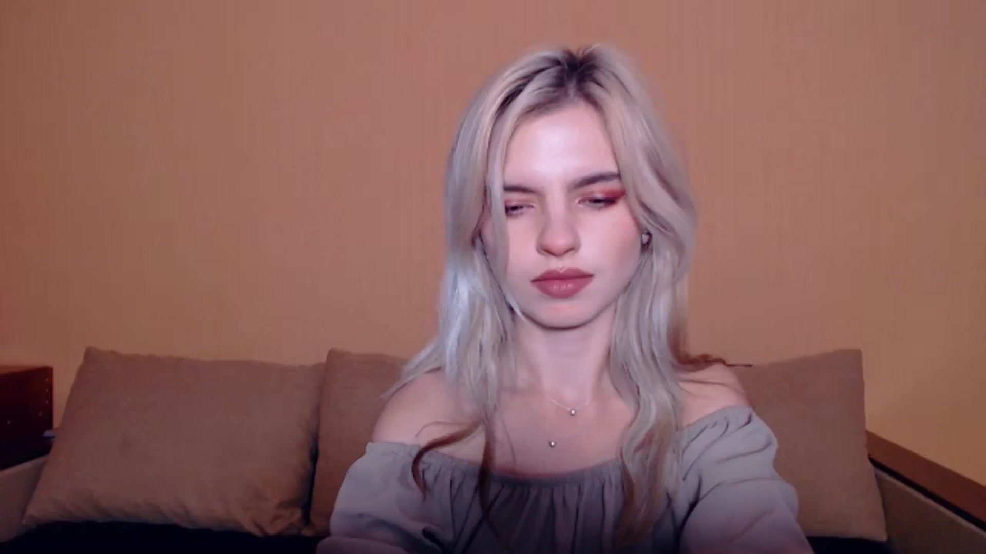 Gallery image thumbnail from Erineys's myfreecams stream on, 10/20/2023, 14:57 image 4 of 20