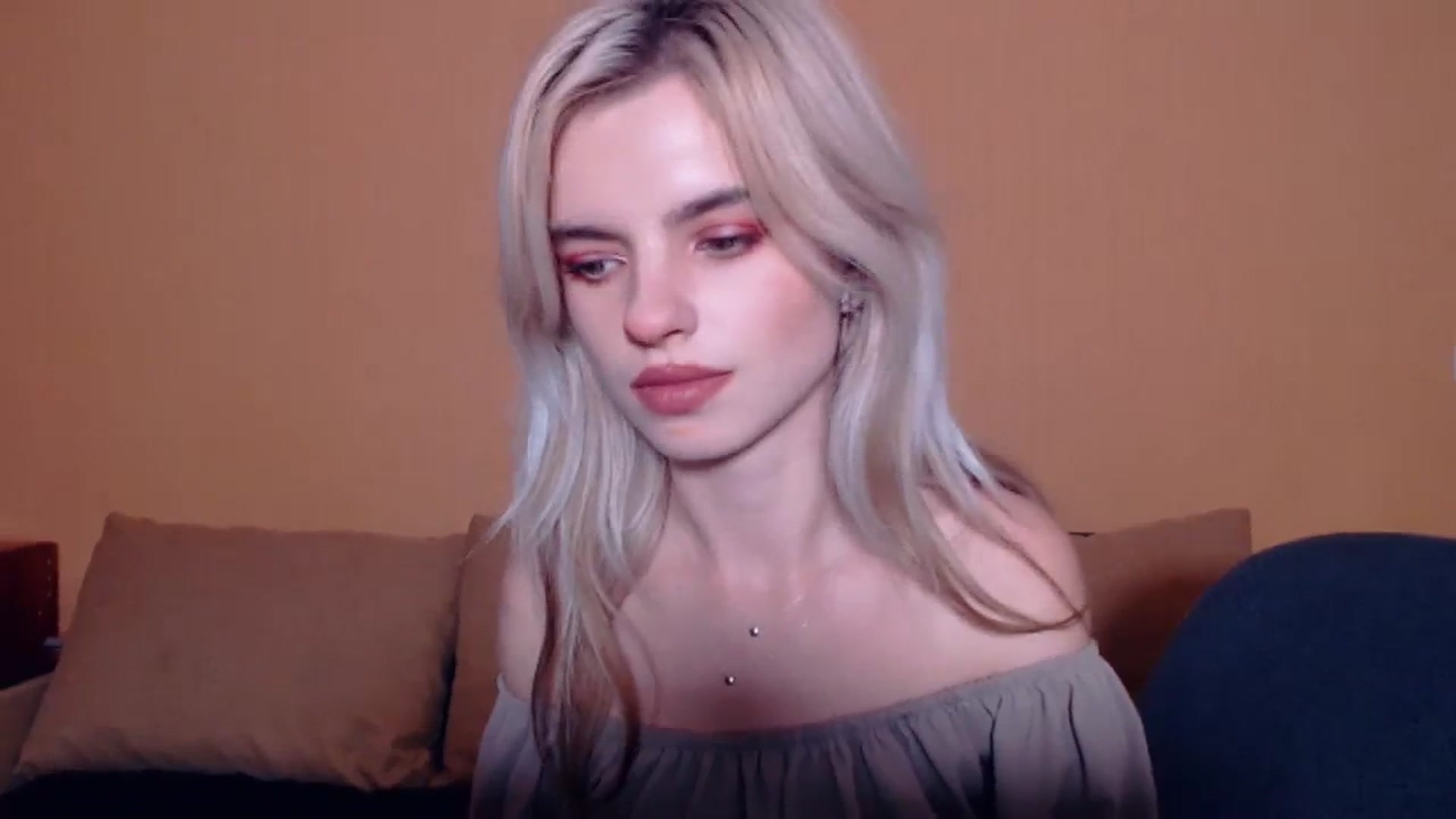 Gallery image thumbnail from Erineys's myfreecams stream on, 10/20/2023, 14:57 image 19 of 20